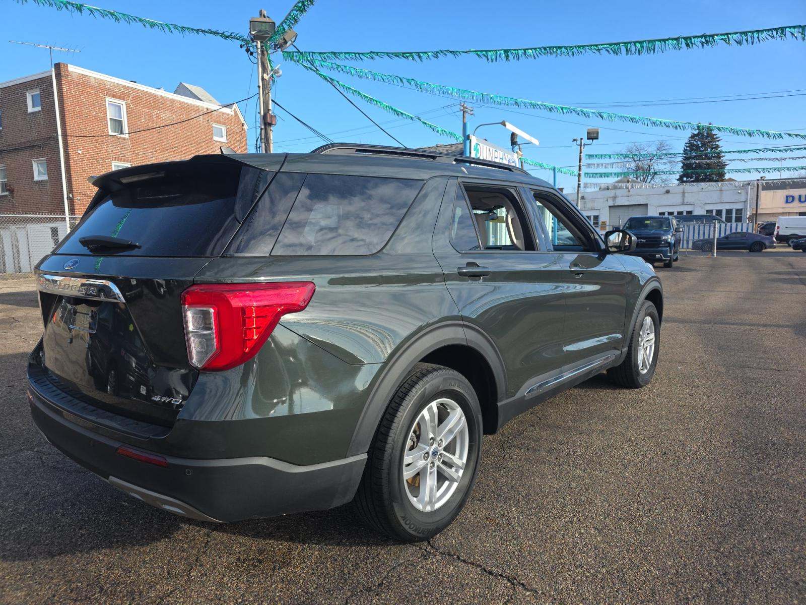 2023 Ford Explorer XLT AWD