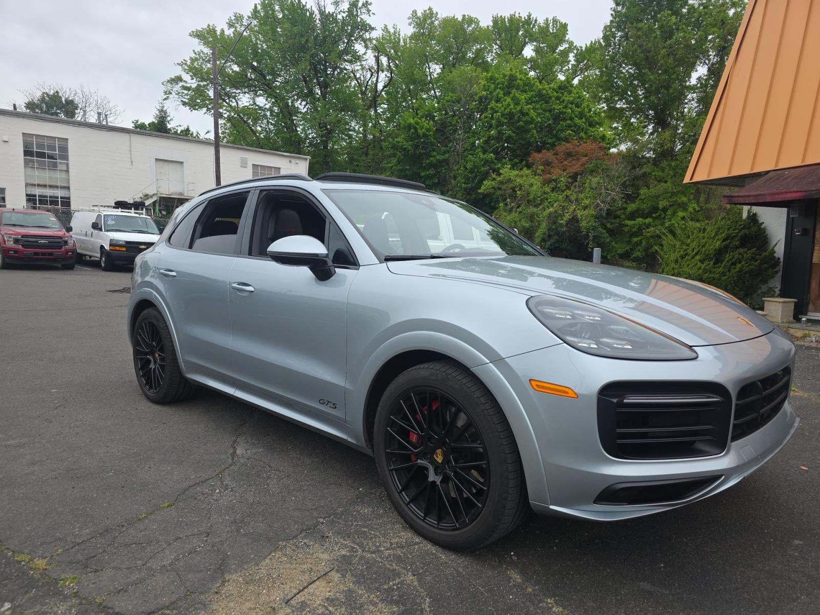 PORSCHE CAYENNE - 4