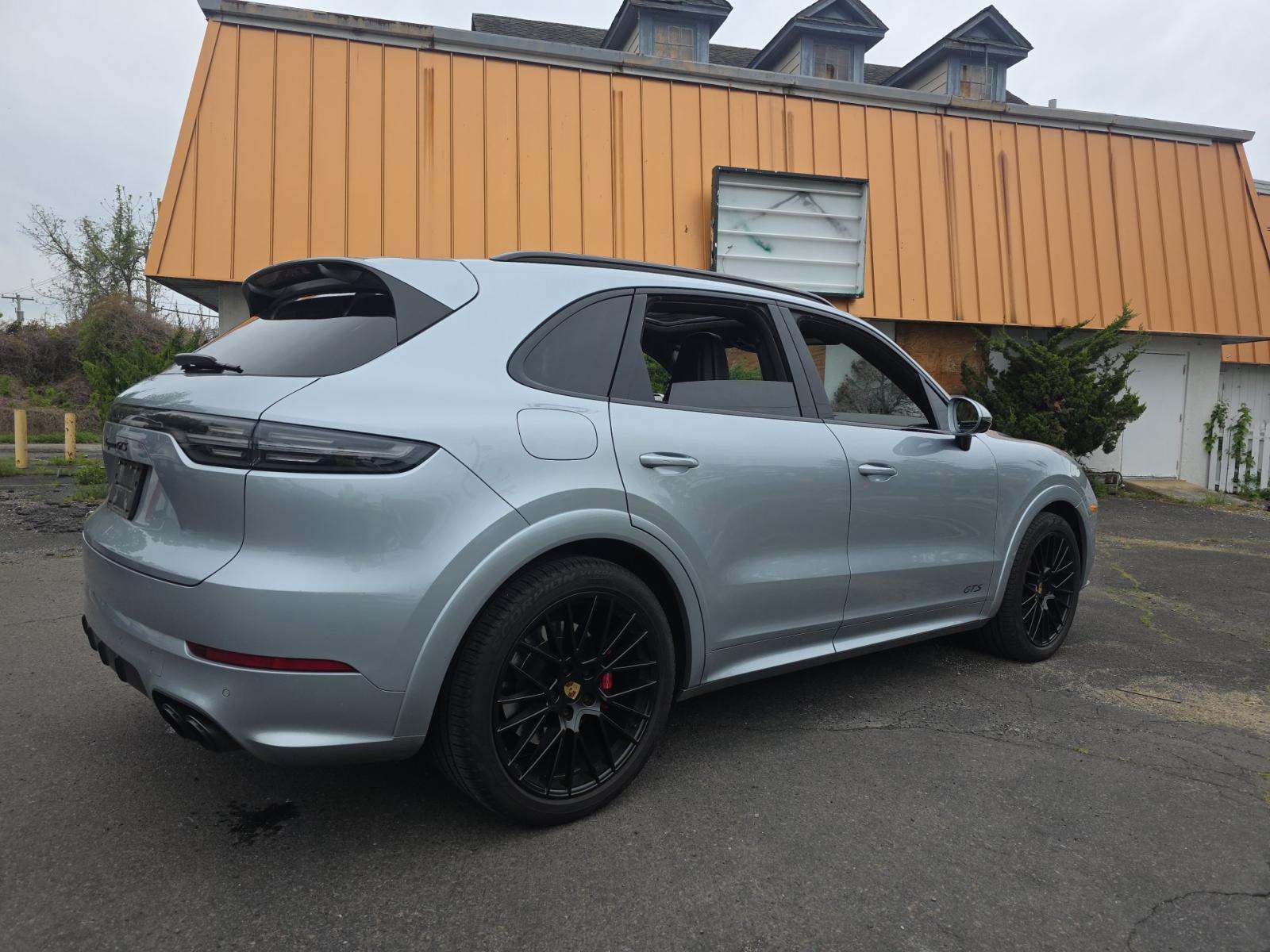 PORSCHE CAYENNE - 3