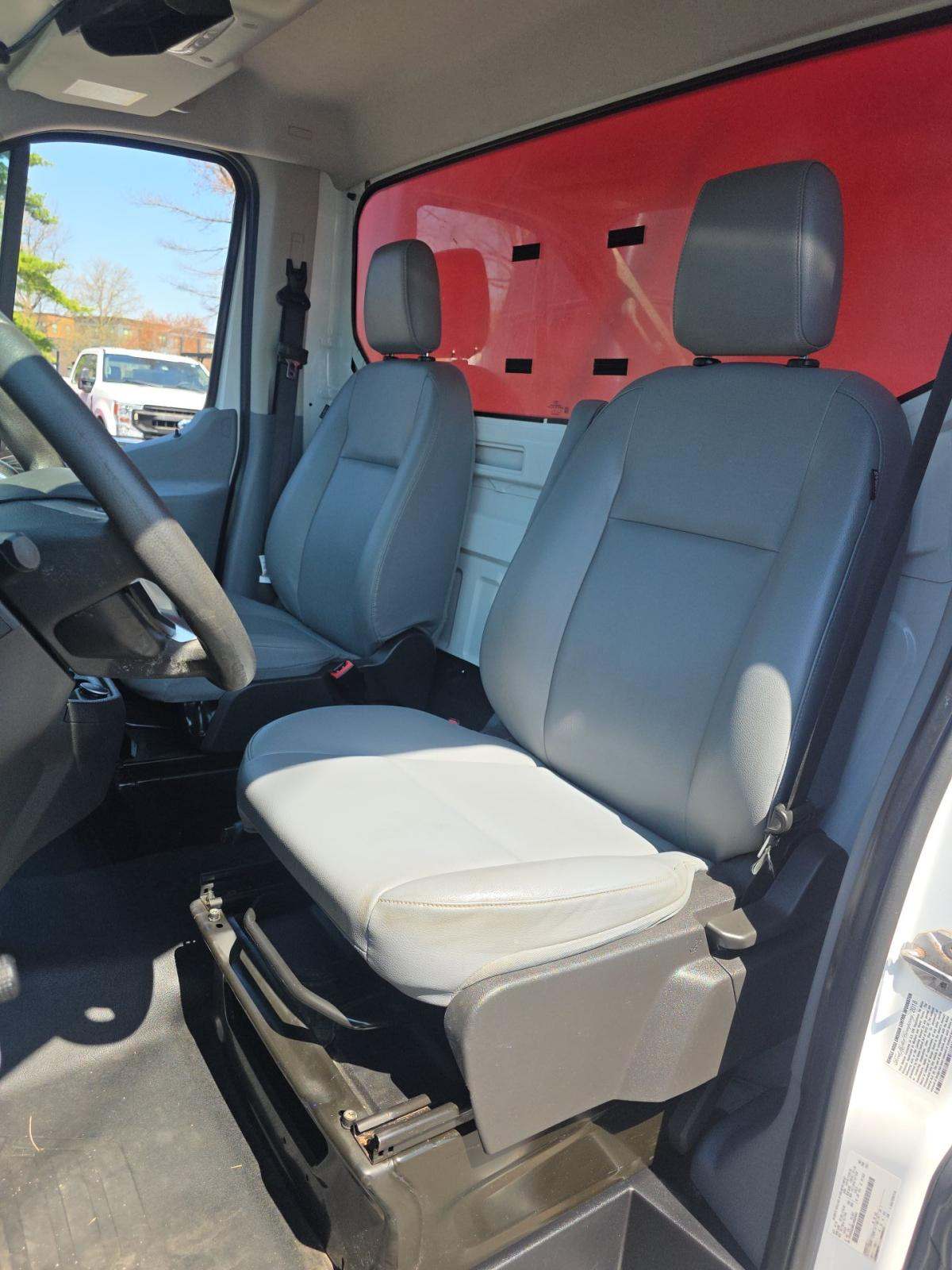 FORD TRANSIT 350 - 6