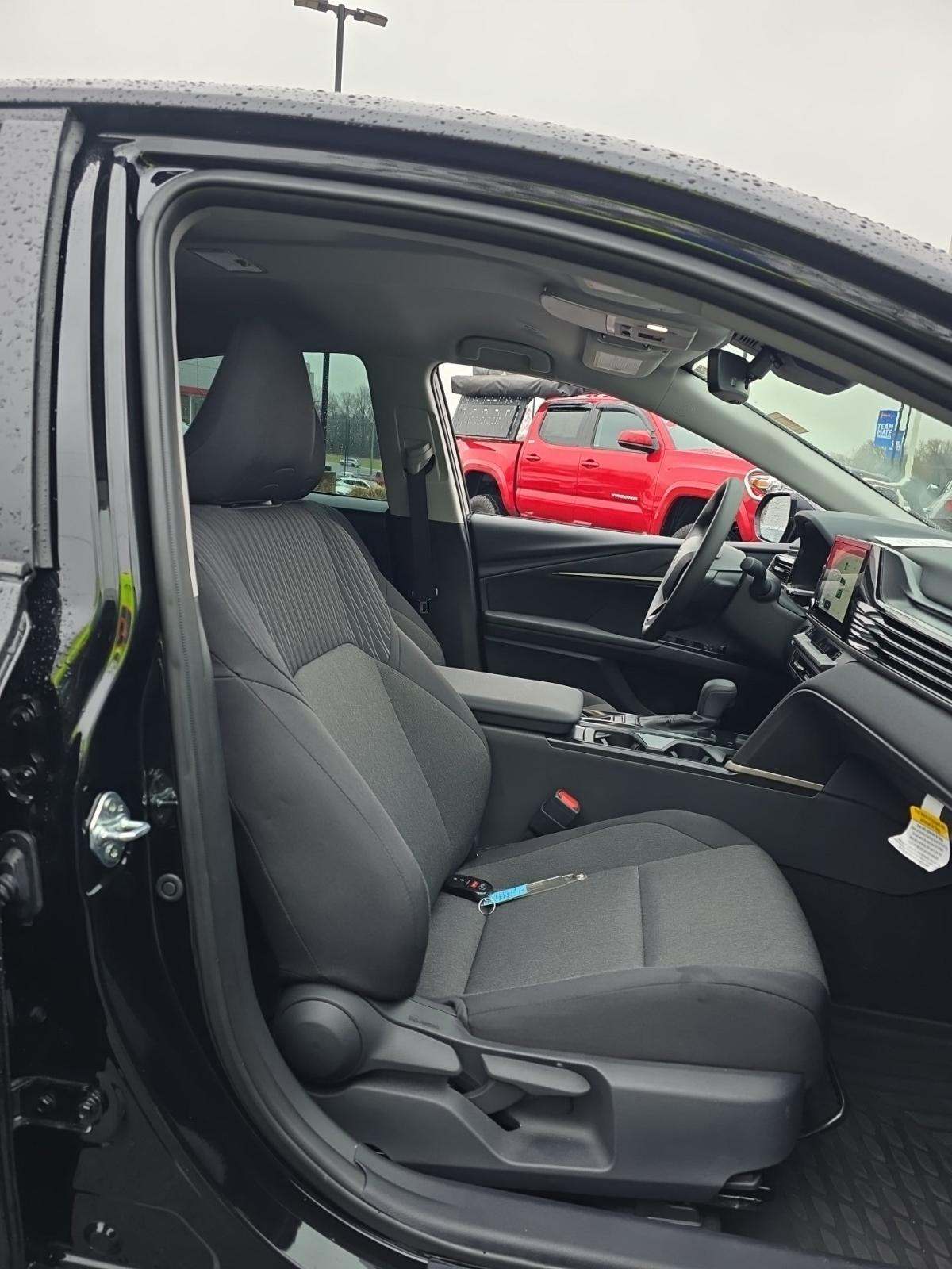 2025 Toyota Camry LE FWD