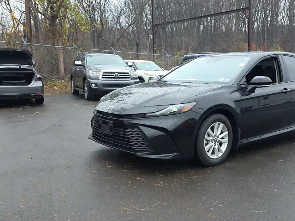 2025 Toyota Camry LE FWD