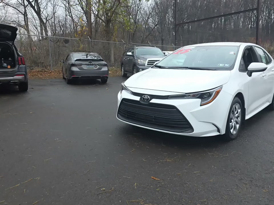 2025 Toyota Corolla LE FWD