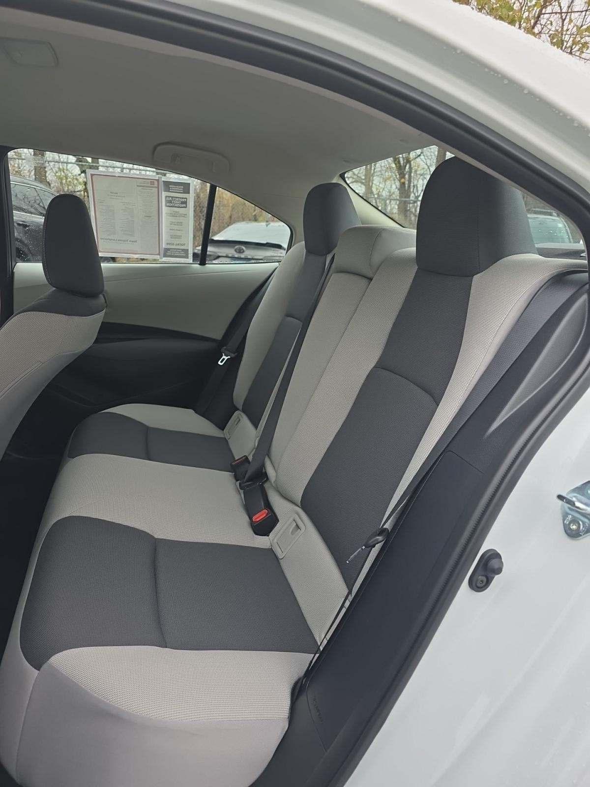 2025 Toyota Corolla LE FWD