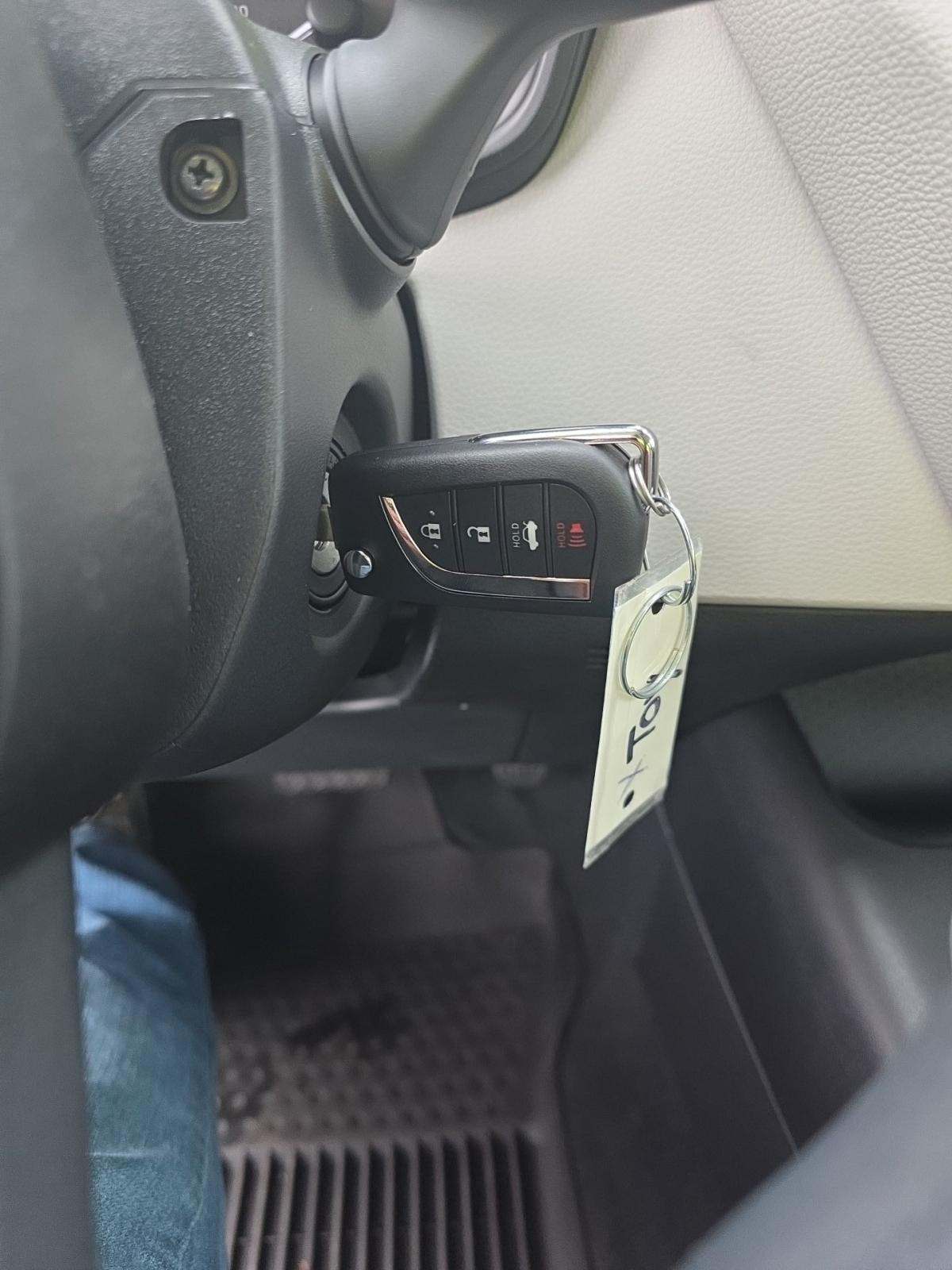 2025 Toyota Corolla LE FWD