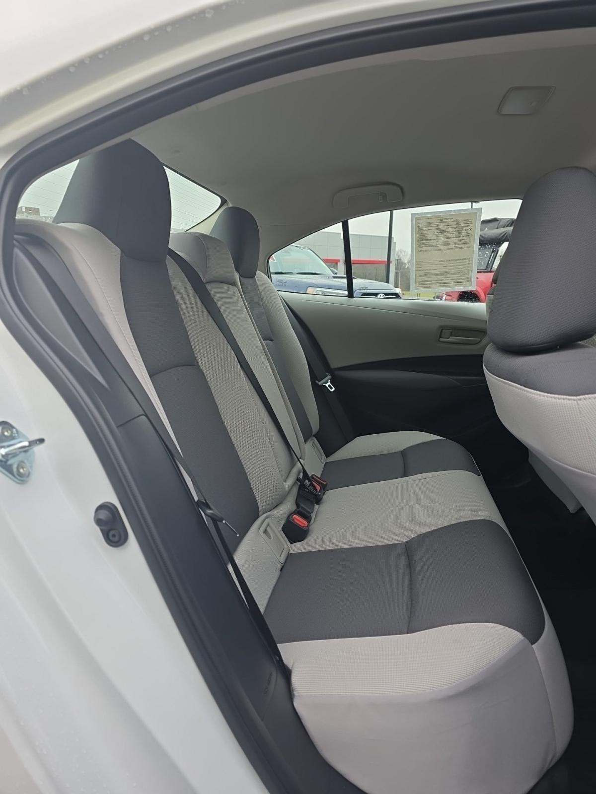 2025 Toyota Corolla LE FWD