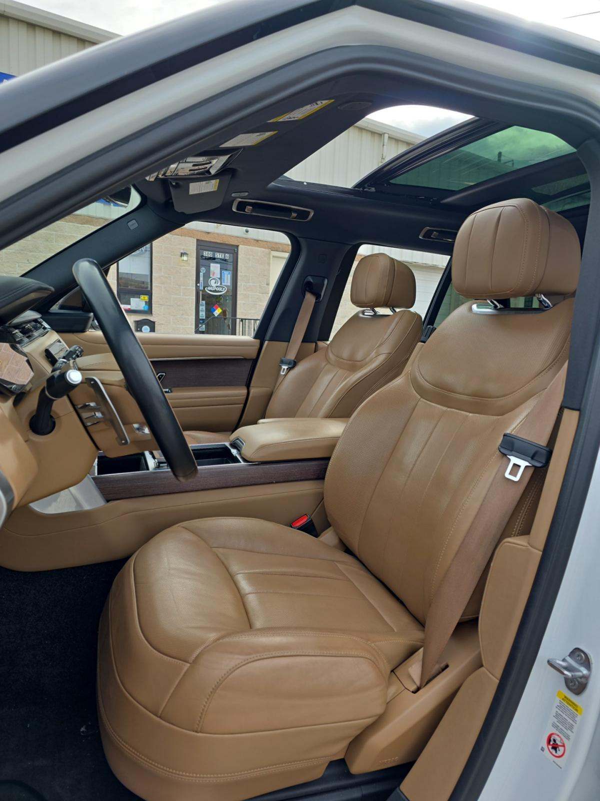 2023 Land Rover Range Rover SE AWD