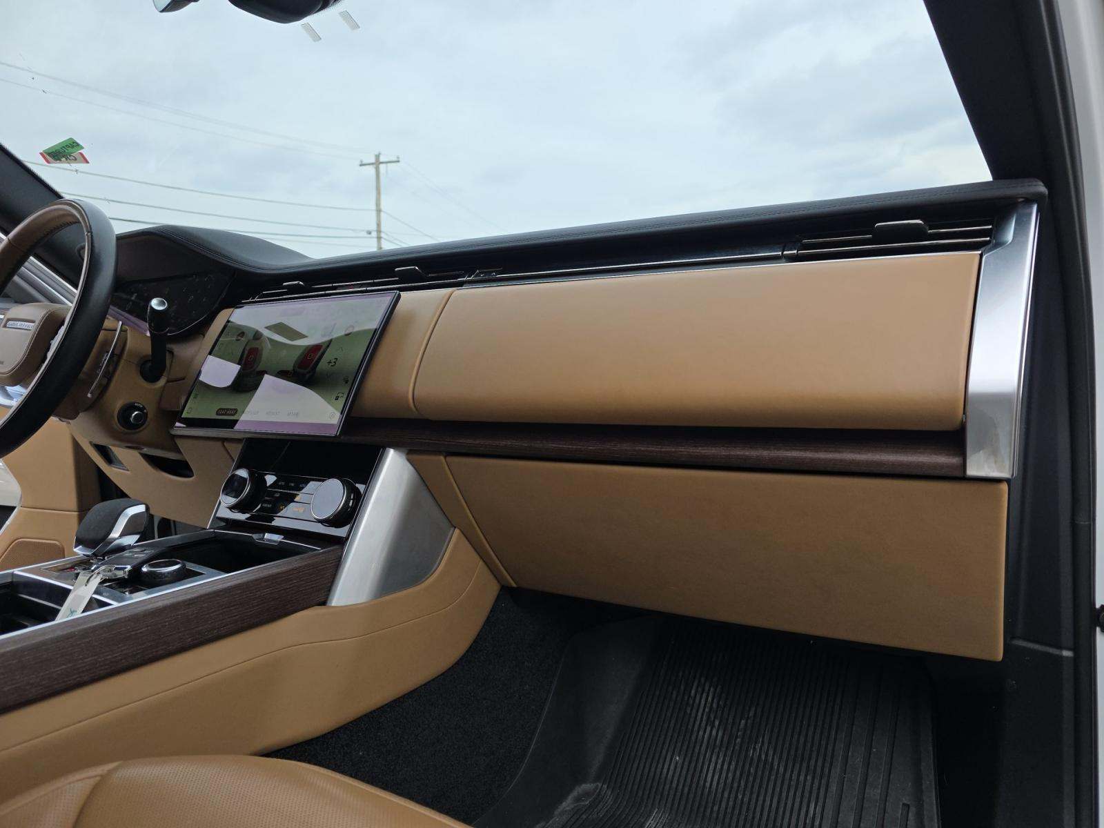 2023 Land Rover Range Rover SE AWD