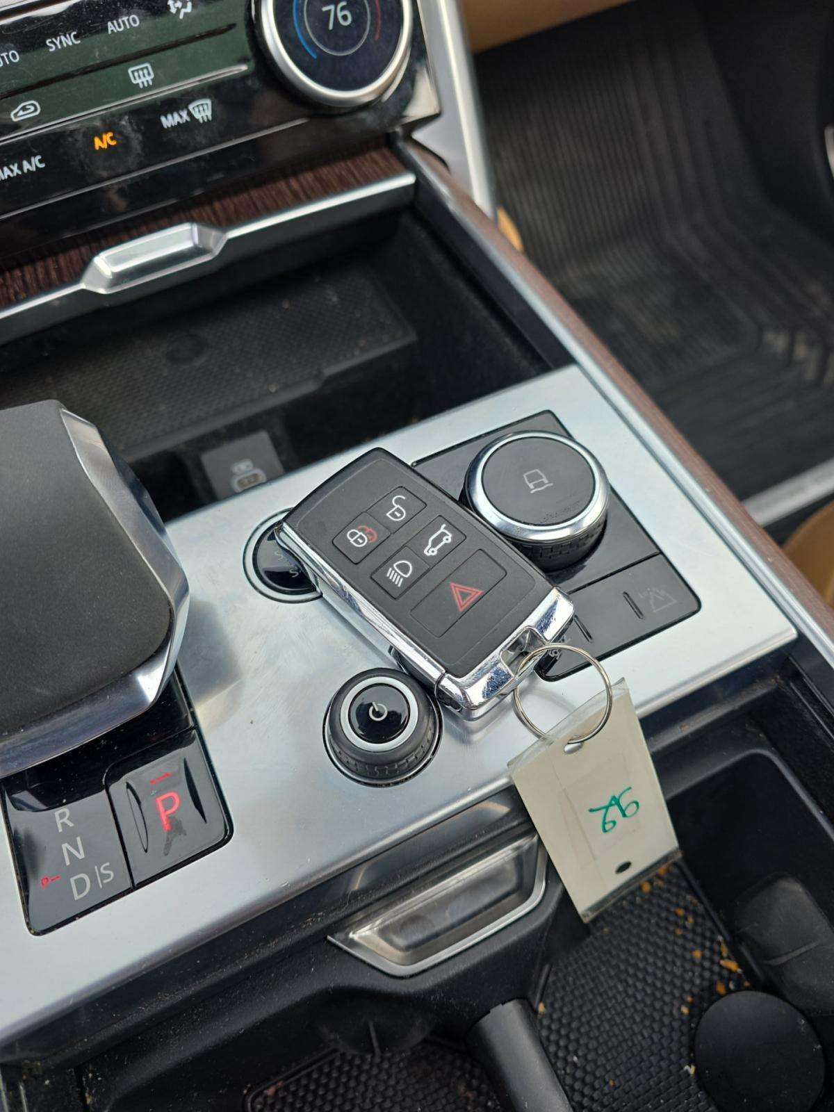 2023 Land Rover Range Rover SE AWD