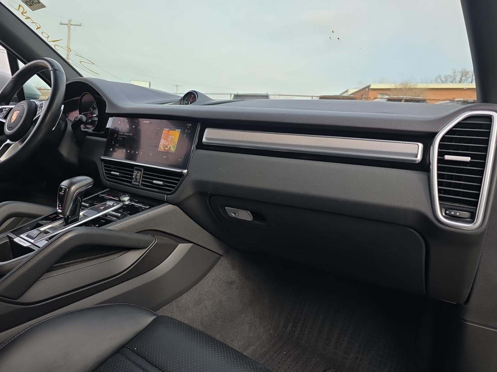 2023 Porsche Cayenne Platinum Edition AWD