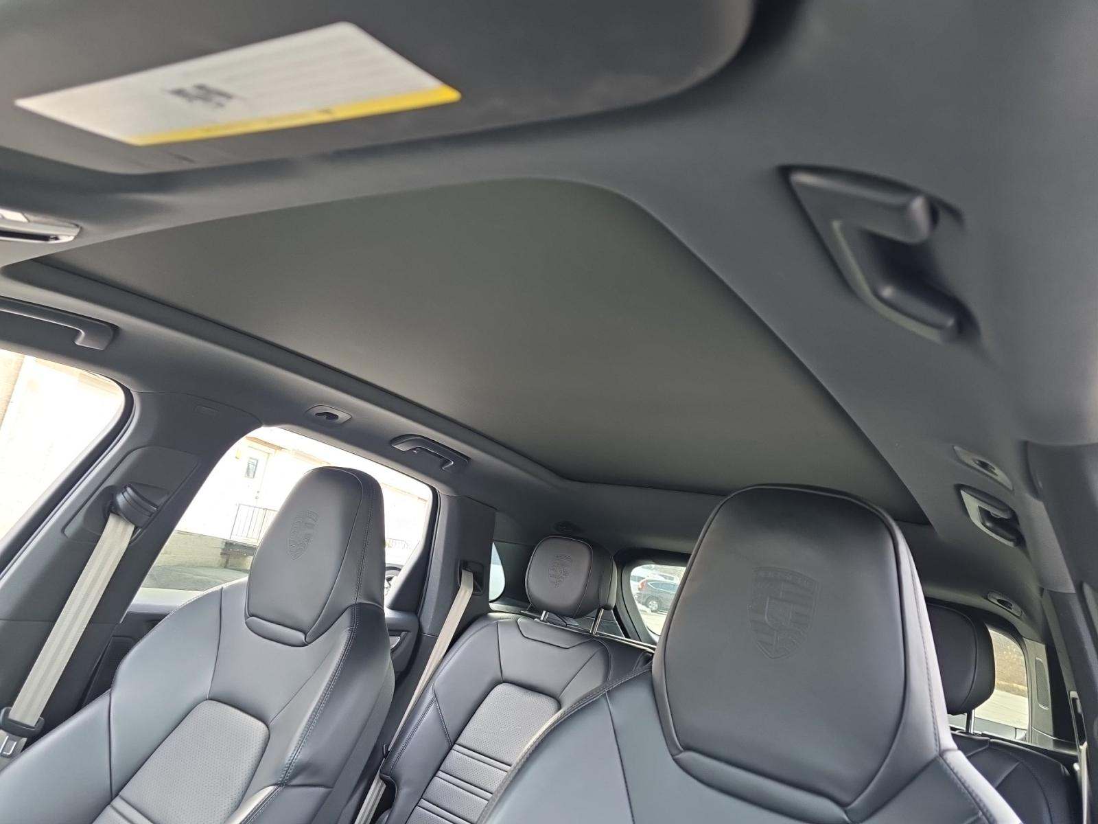 2023 Porsche Cayenne Platinum Edition AWD