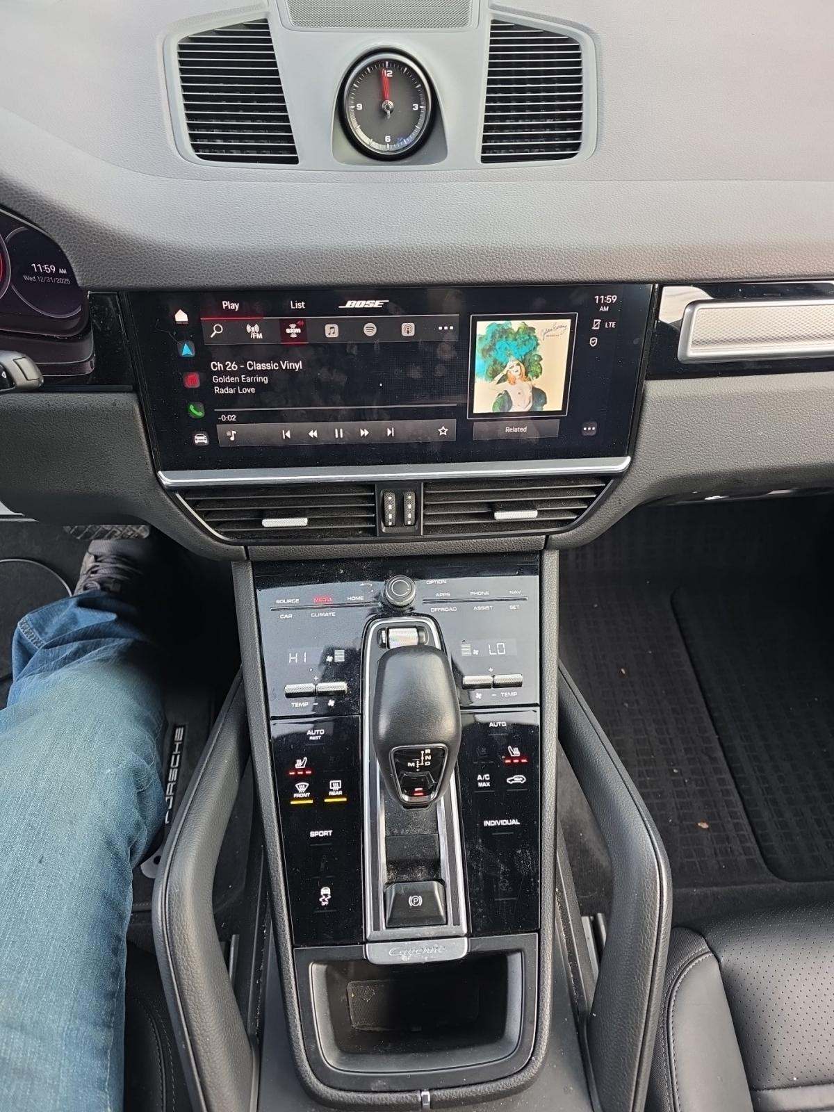 2023 Porsche Cayenne Platinum Edition AWD