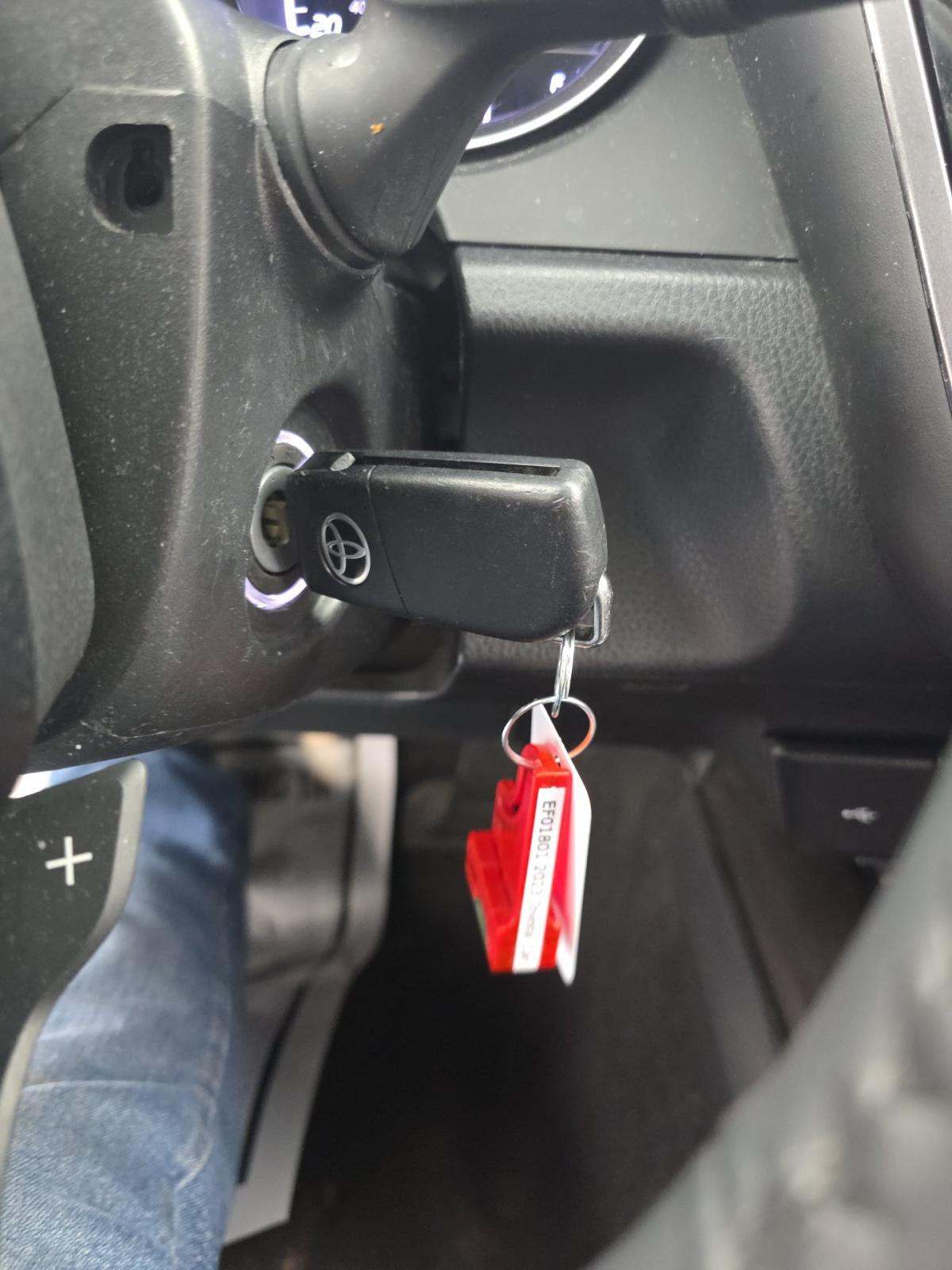 2023 Toyota Camry SE FWD