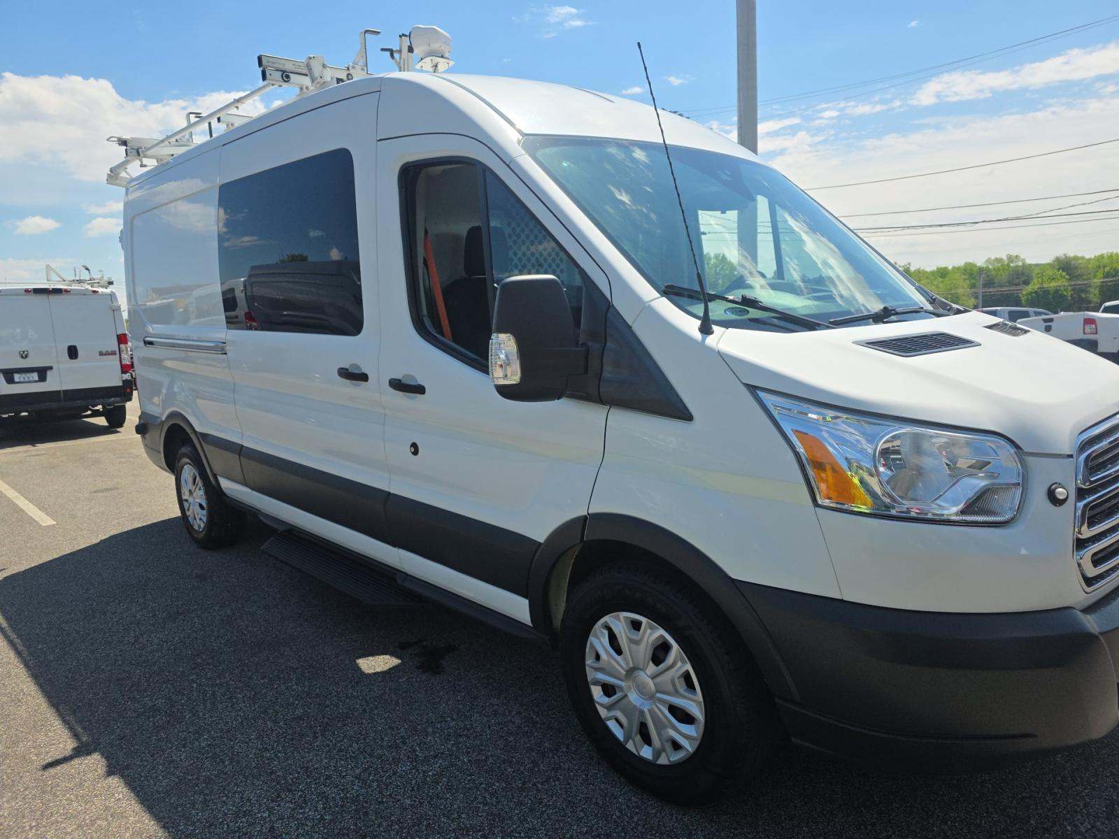 FORD TRANSIT 250 - 4