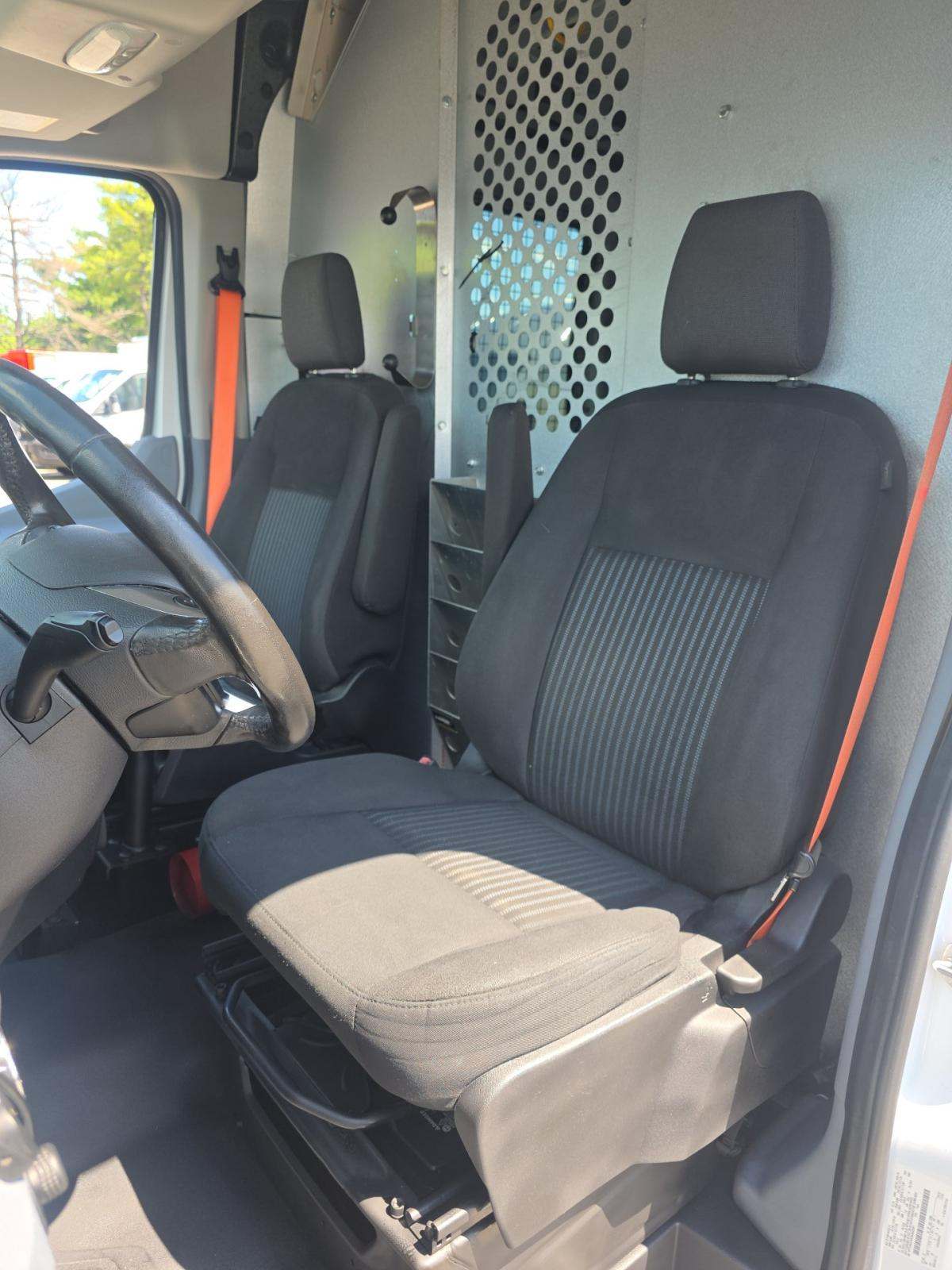 FORD TRANSIT 250 - 6