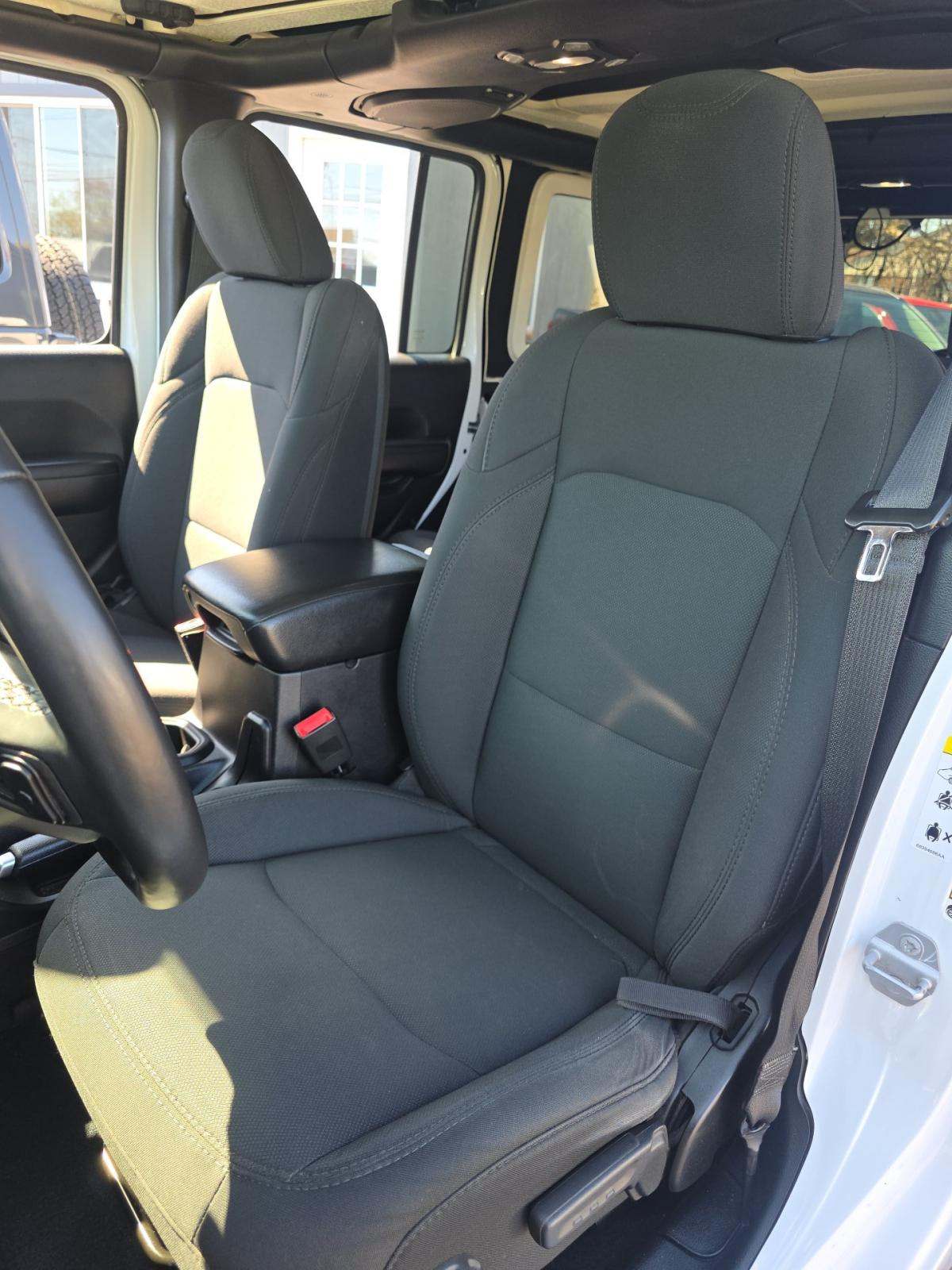 JEEP UNLIMITED SPORT S - 6