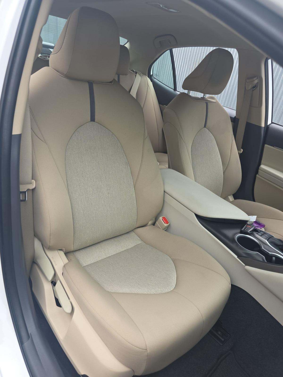 2022 Toyota Camry Hybrid LE FWD