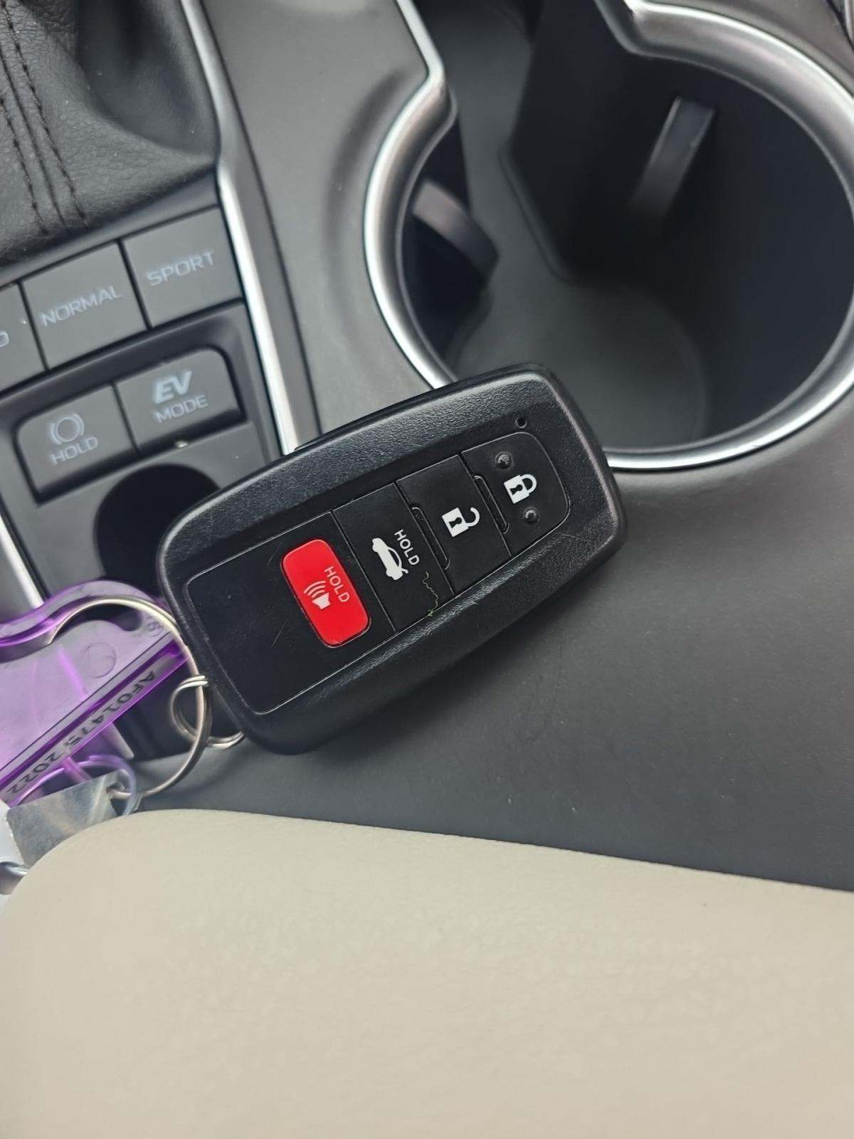 2022 Toyota Camry Hybrid LE FWD