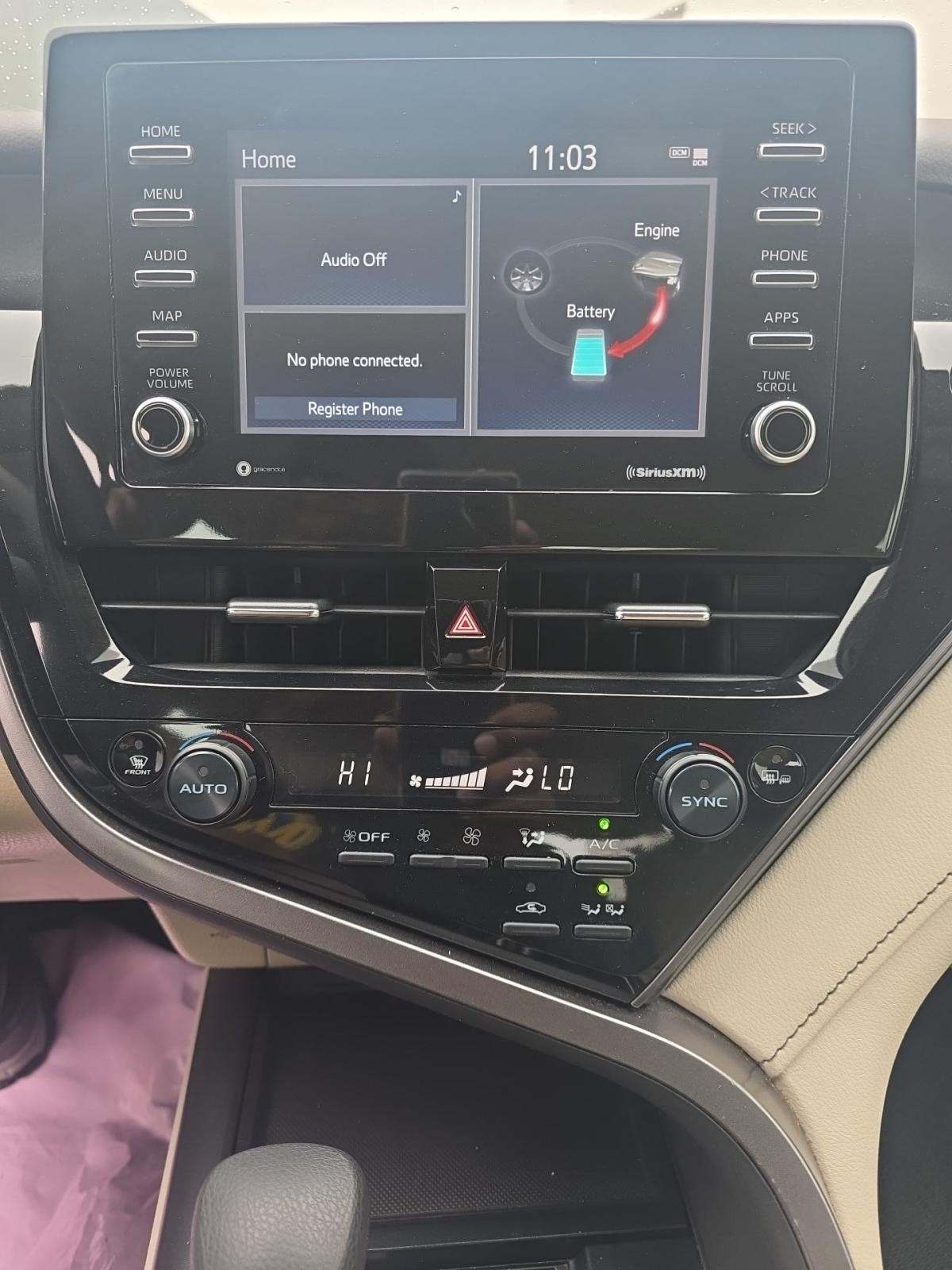 2022 Toyota Camry Hybrid LE FWD