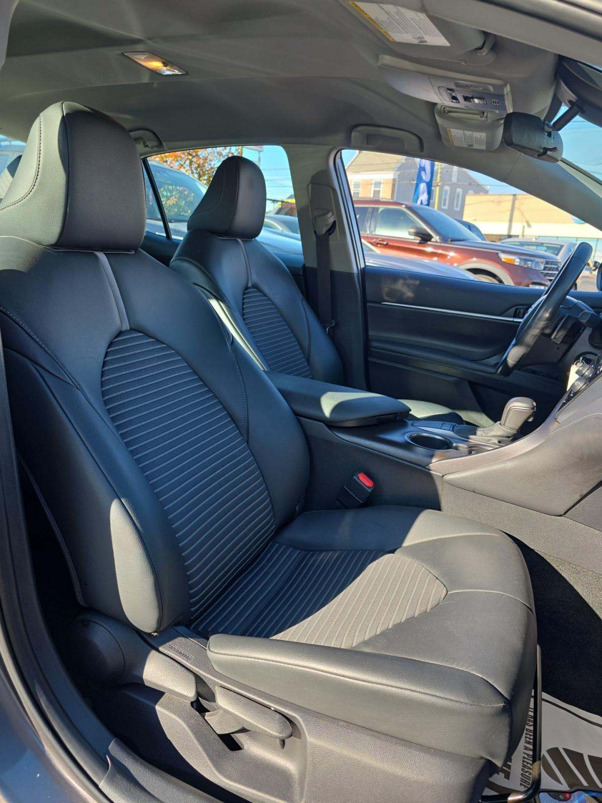 2022 Toyota Camry SE FWD