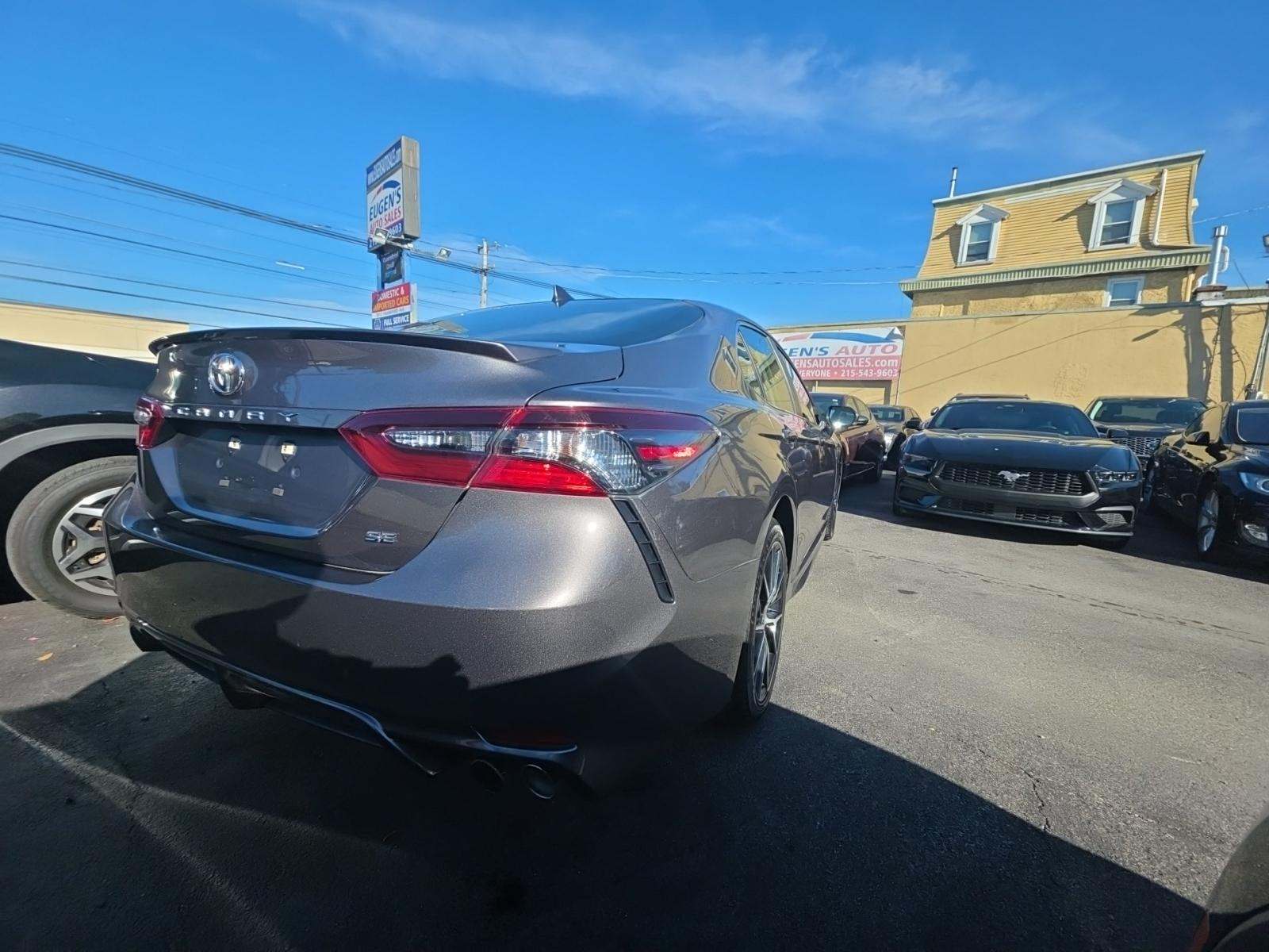 2022 Toyota Camry SE FWD
