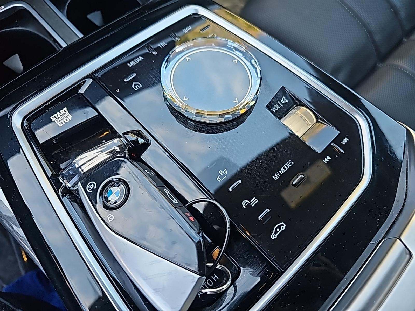 2025 BMW 7 Series 740i RWD