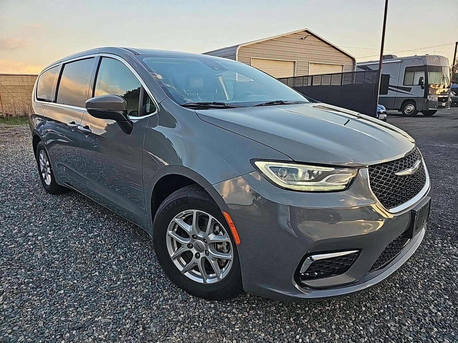 2023 Chrysler Pacifica Touring L FWD