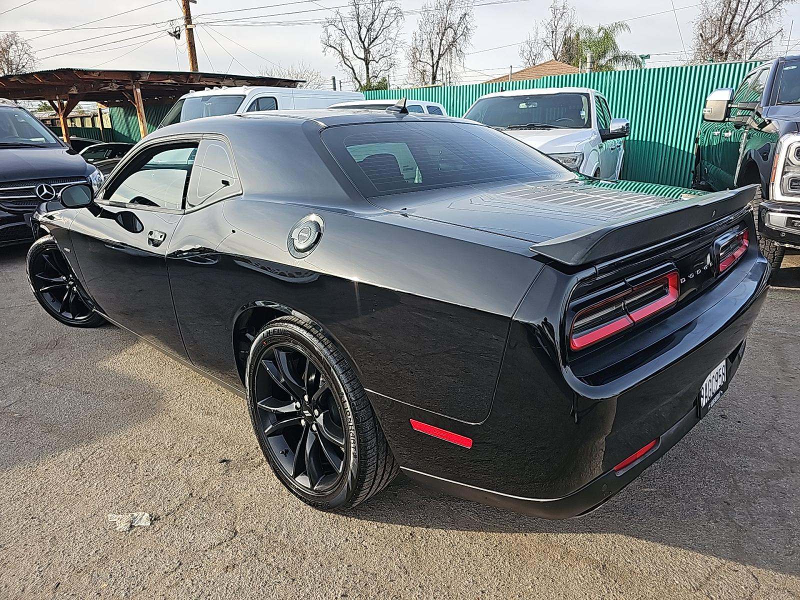 2017 Dodge Challenger R/T Plus RWD