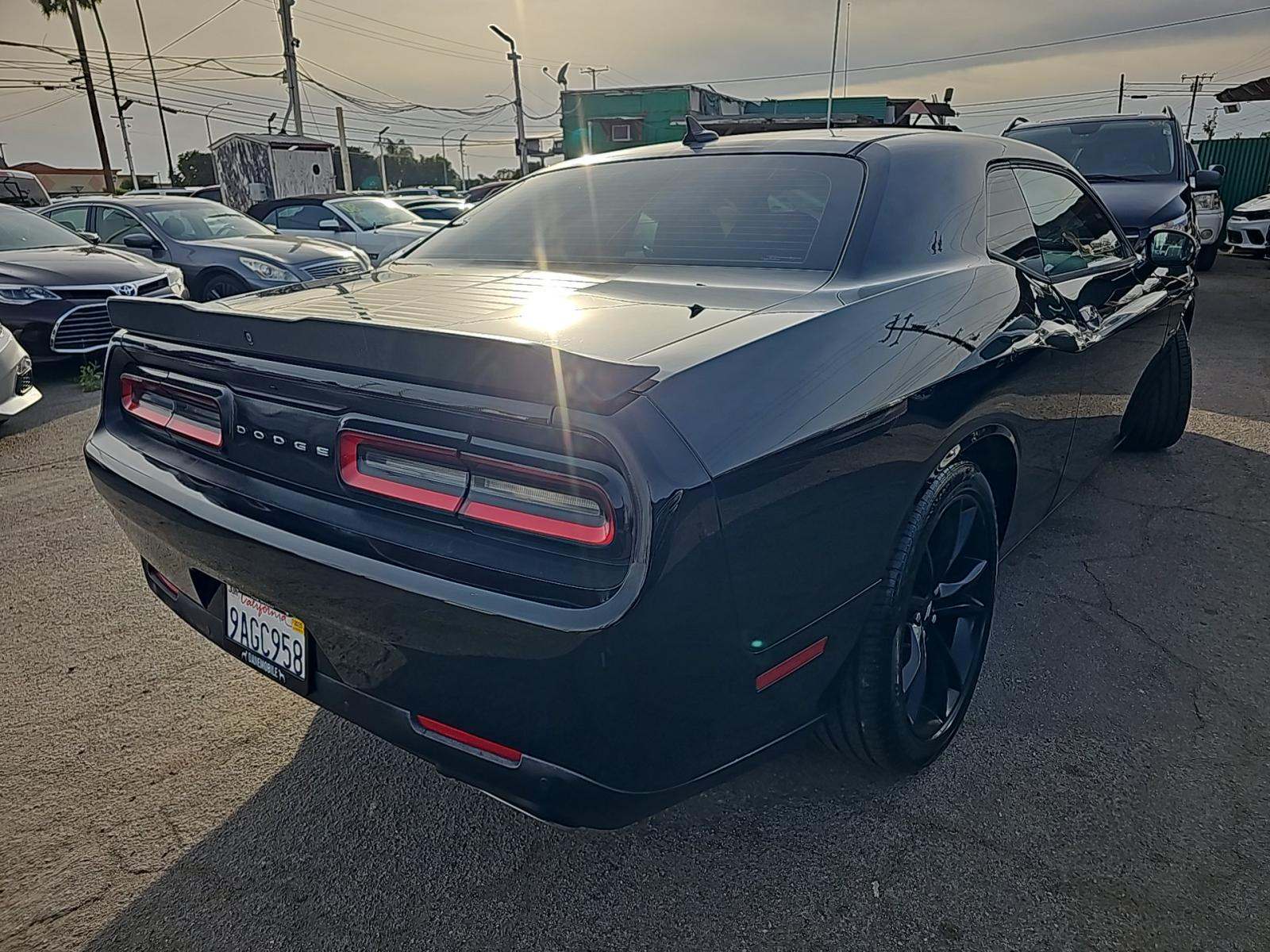 2017 Dodge Challenger R/T Plus RWD