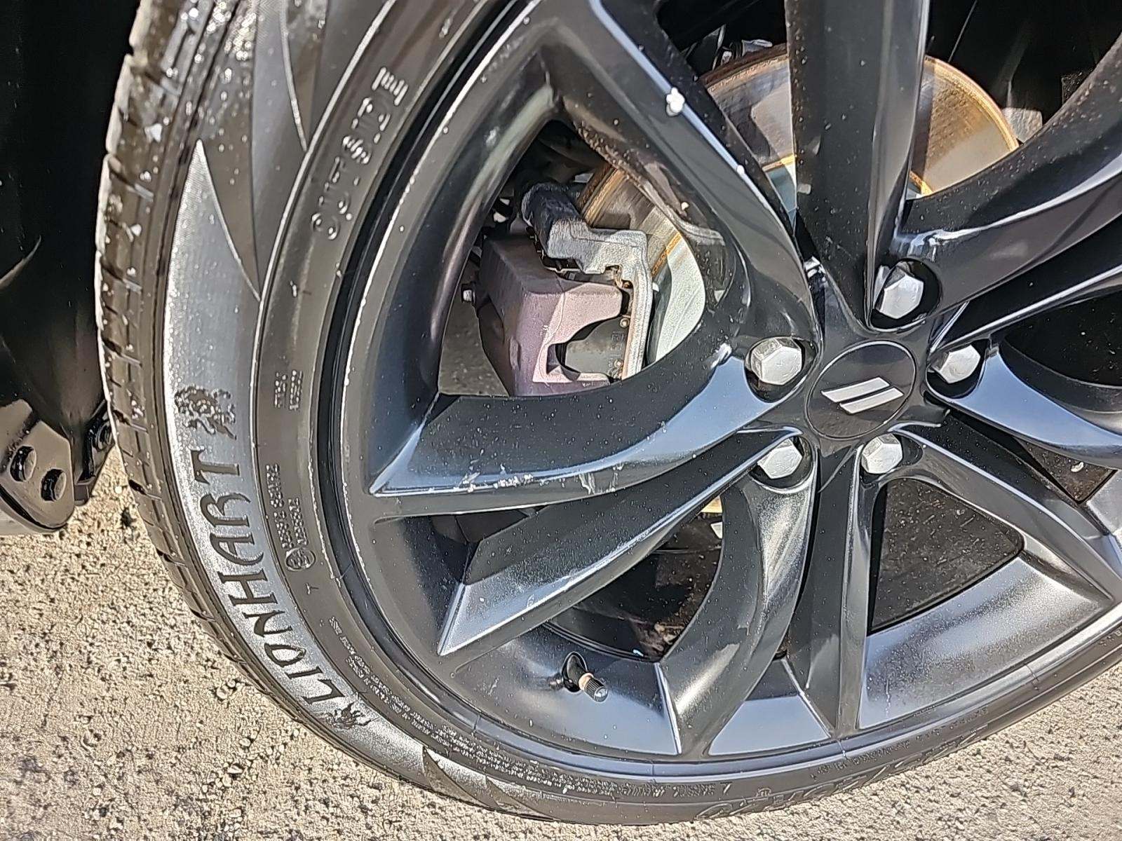 2017 Dodge Challenger R/T Plus RWD