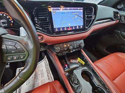 DODGE SRT HELLCAT - 10