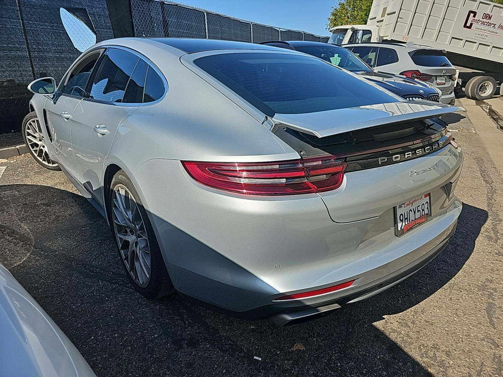 2017 Porsche Panamera 4 AWD