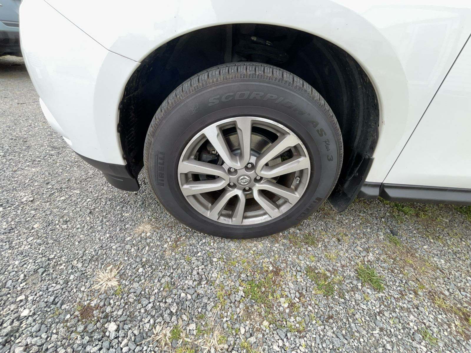 2014 Nissan Pathfinder S AWD