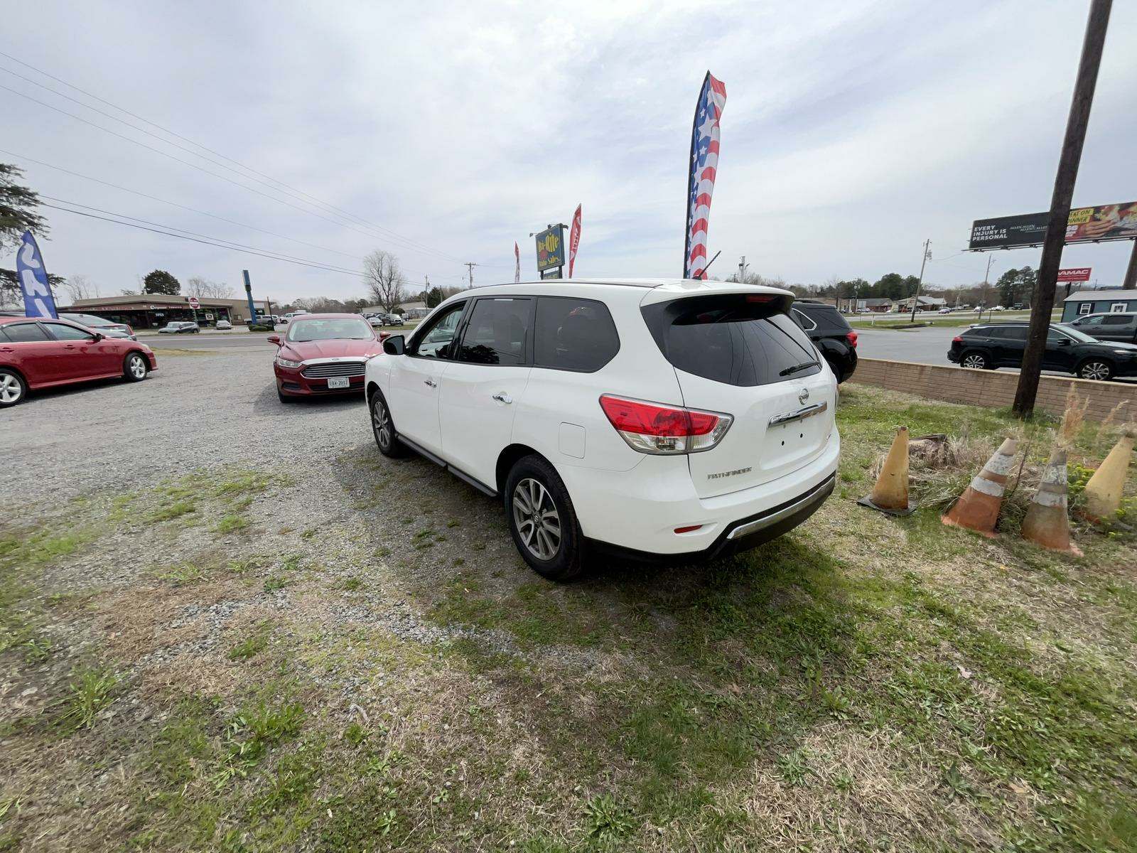 2014 Nissan Pathfinder S AWD