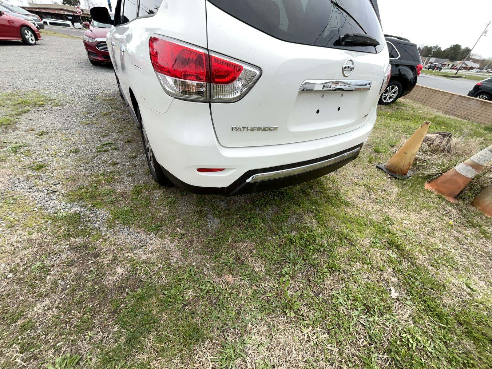 2014 Nissan Pathfinder S AWD