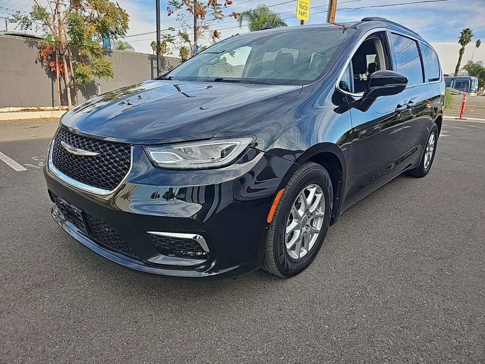 2022 Chrysler Pacifica Touring L FWD