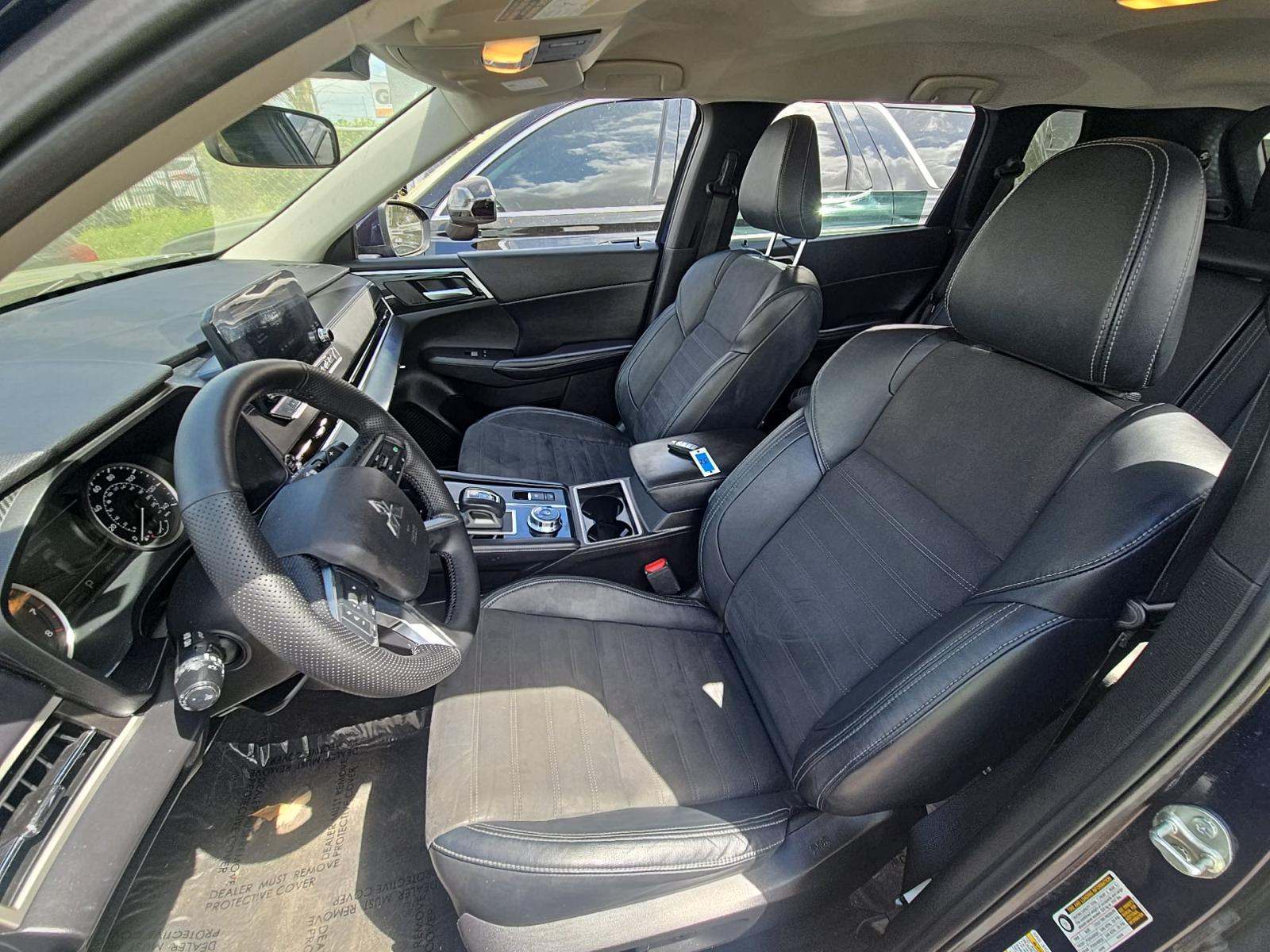 2023 Mitsubishi Outlander SE FWD