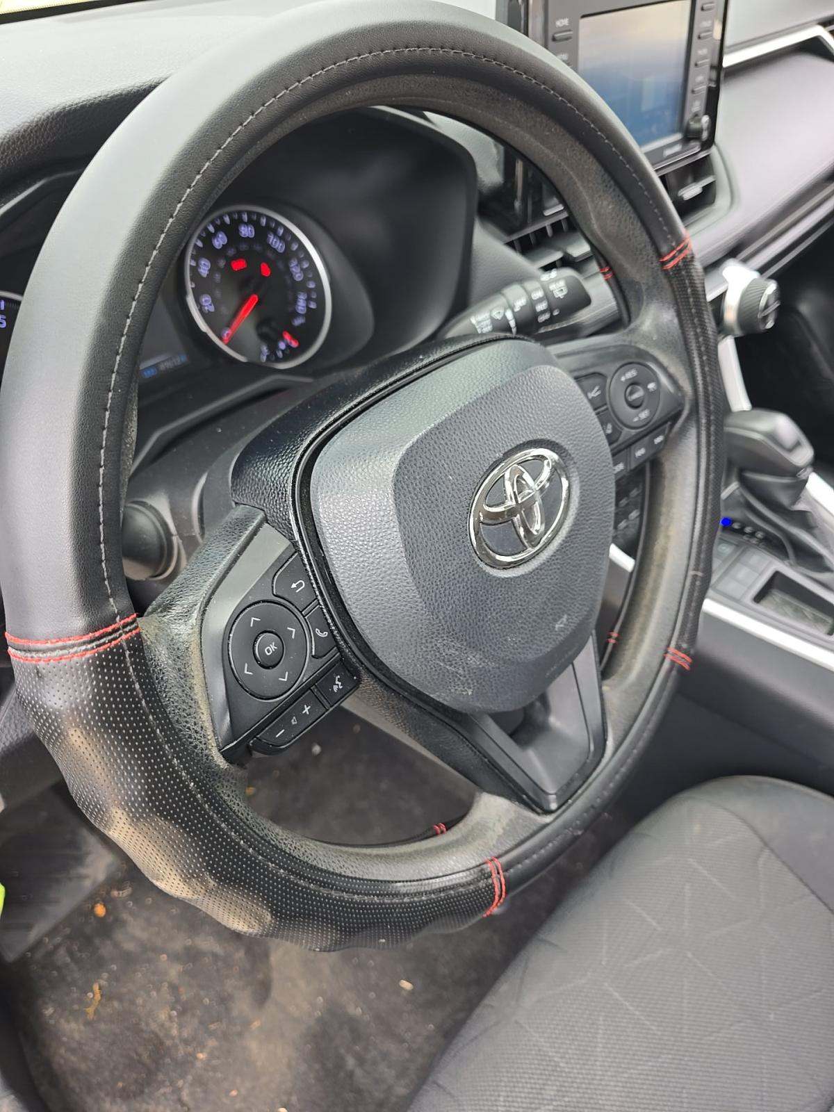 2021 Toyota RAV4 XLE FWD