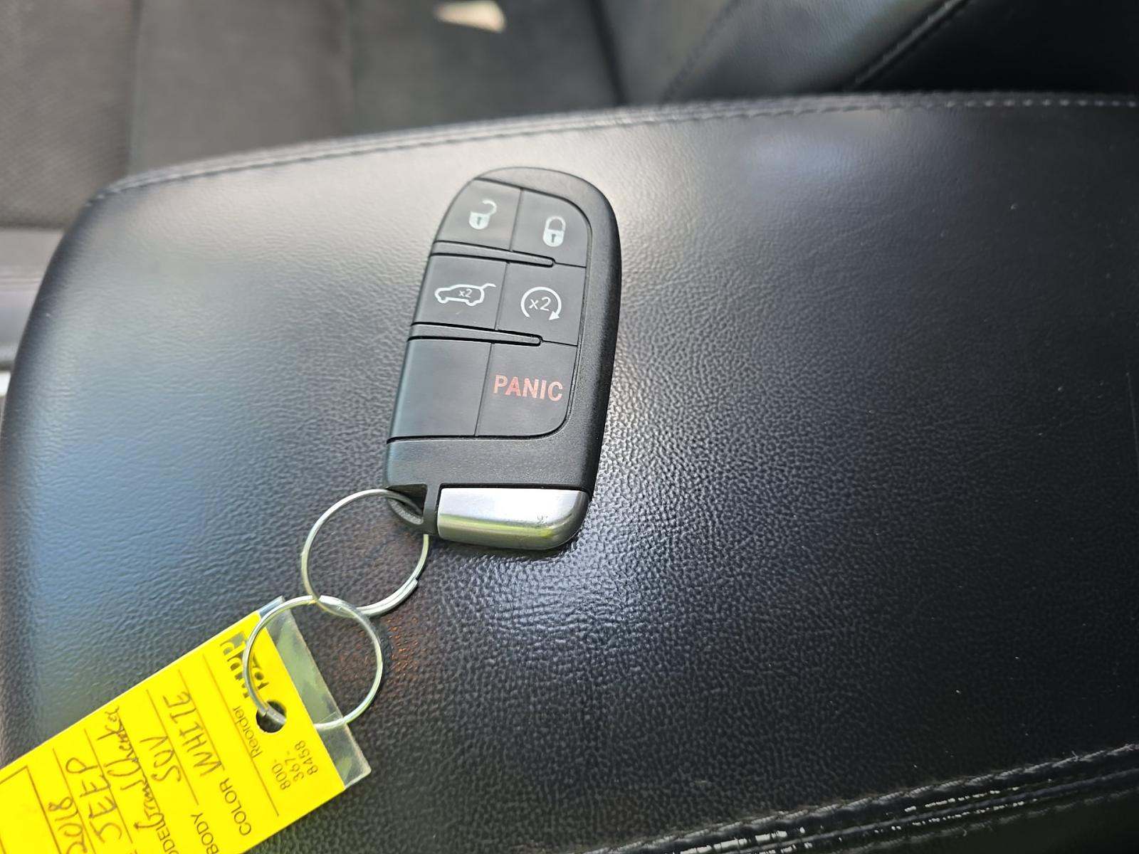 JEEP LAREDO ALTITUDE EDITION - 8