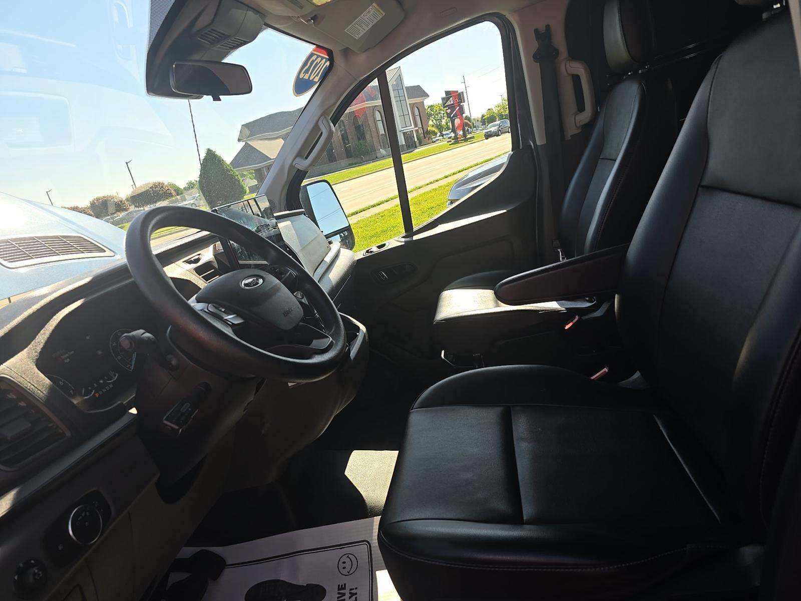 FORD TRANSIT 150 - 2