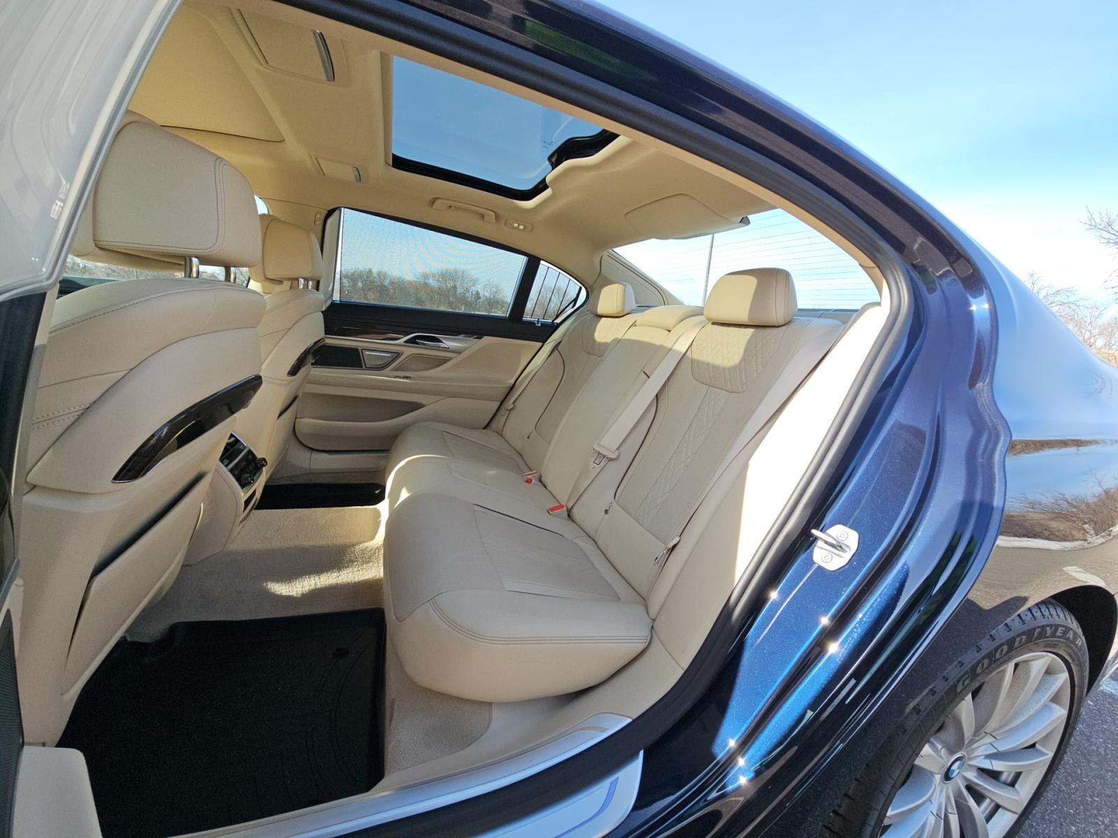 2017 BMW 7 Series 740i xDrive AWD