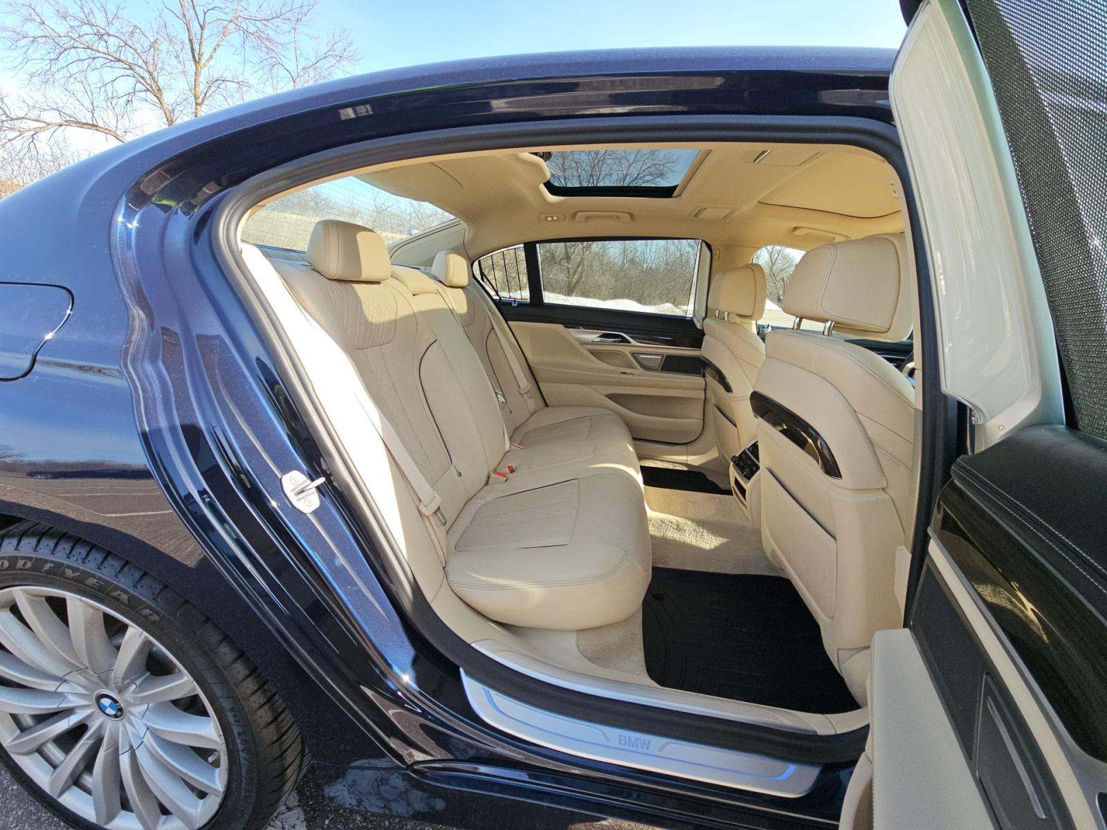 2017 BMW 7 Series 740i xDrive AWD