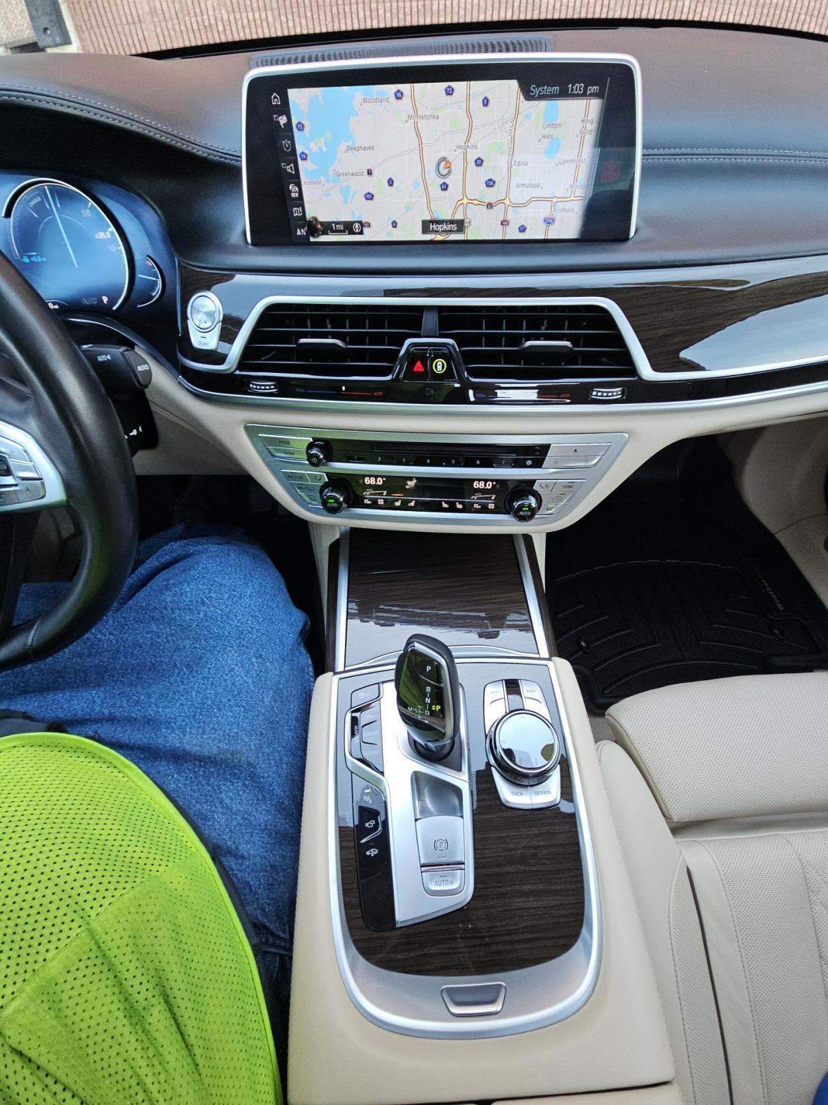 2017 BMW 7 Series 740i xDrive AWD