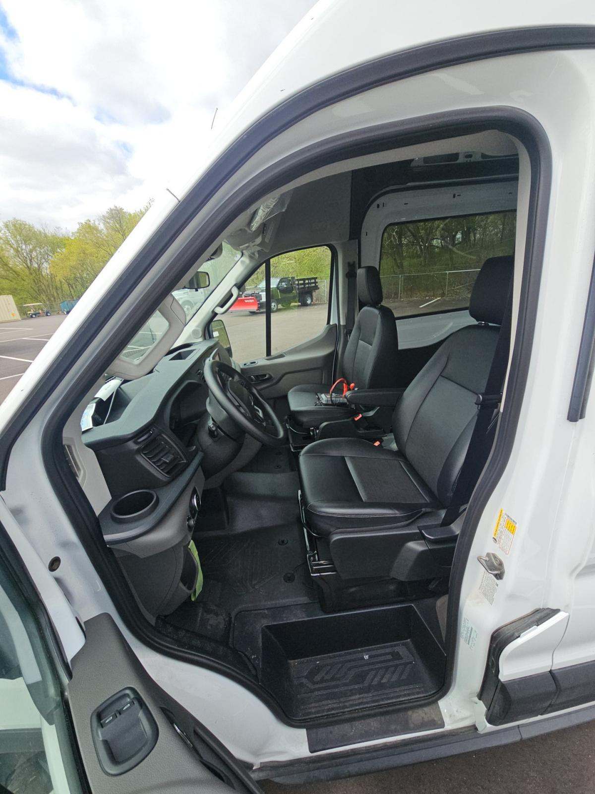 FORD TRANSIT 350 - 2