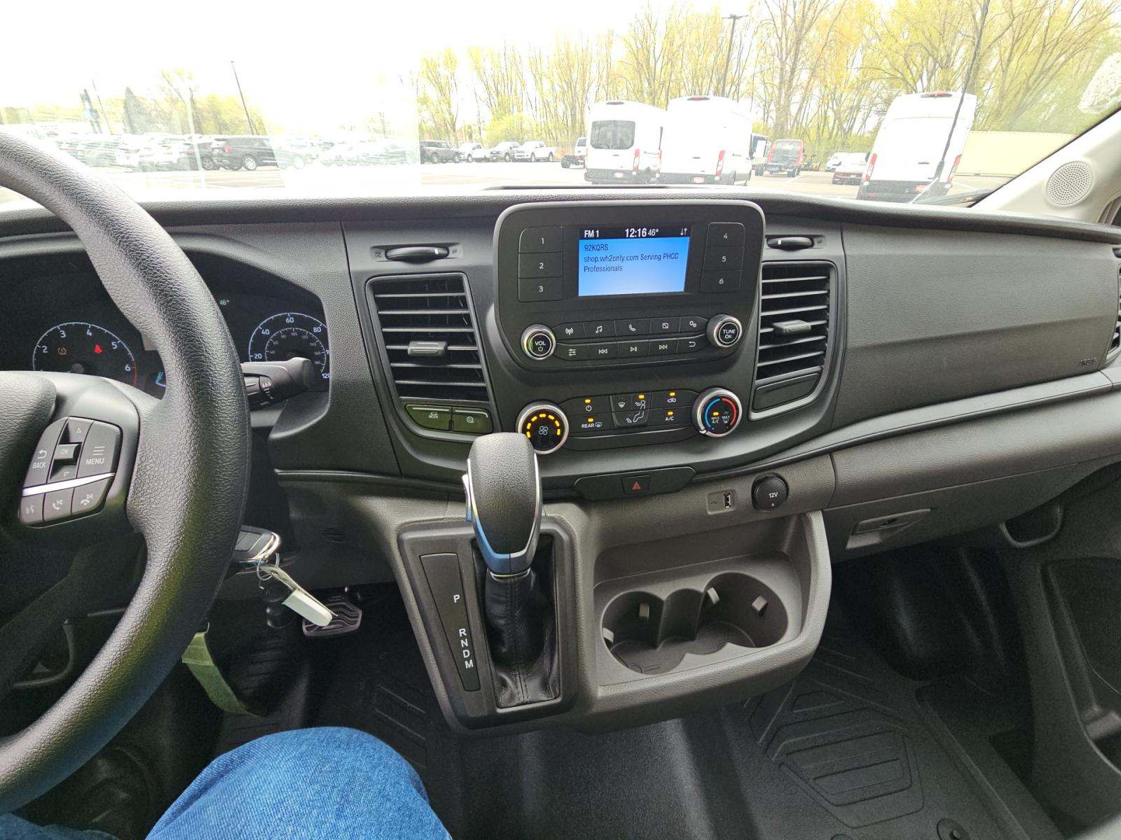 FORD TRANSIT 350 - 6
