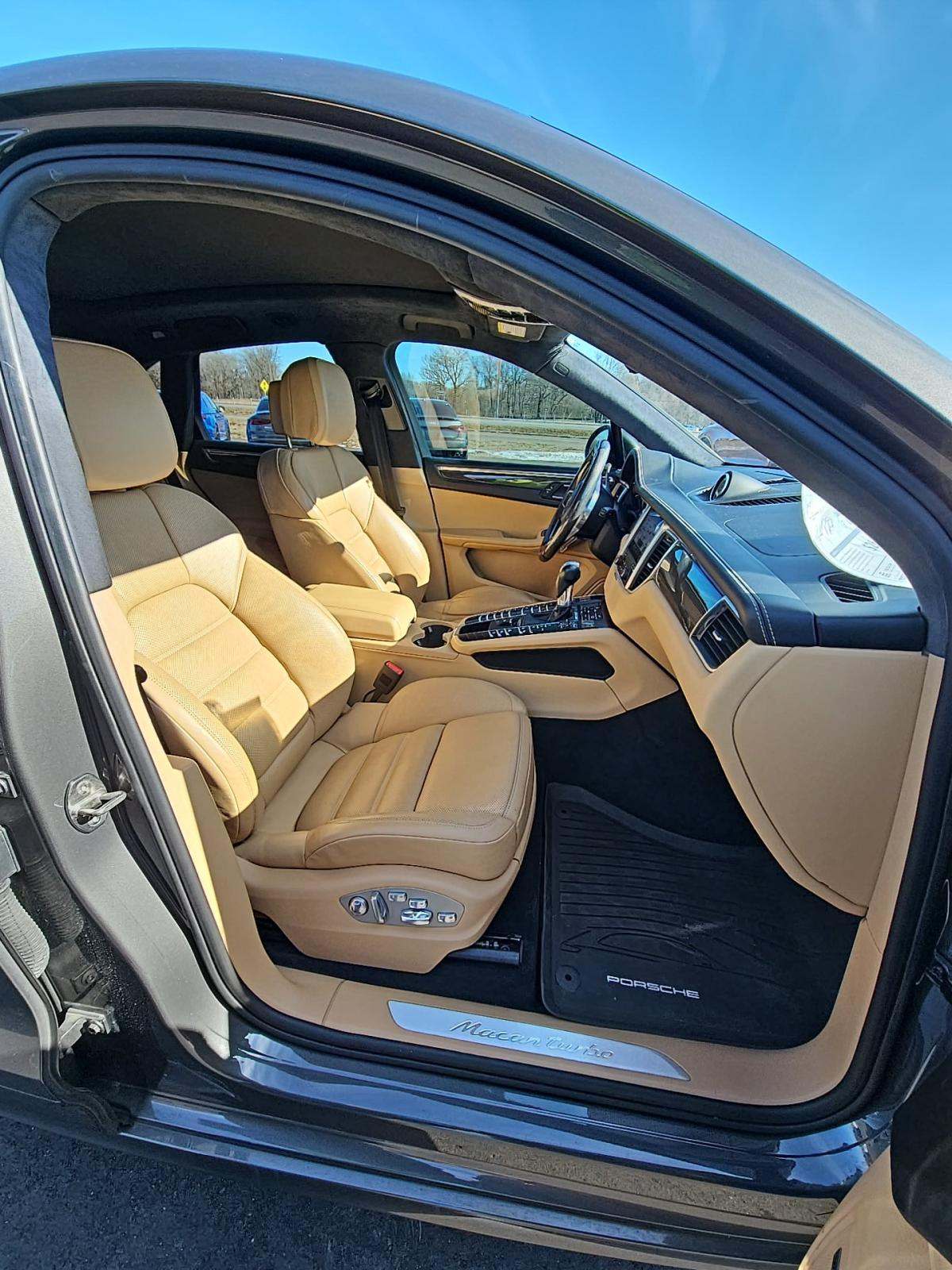 2018 Porsche Macan Turbo AWD