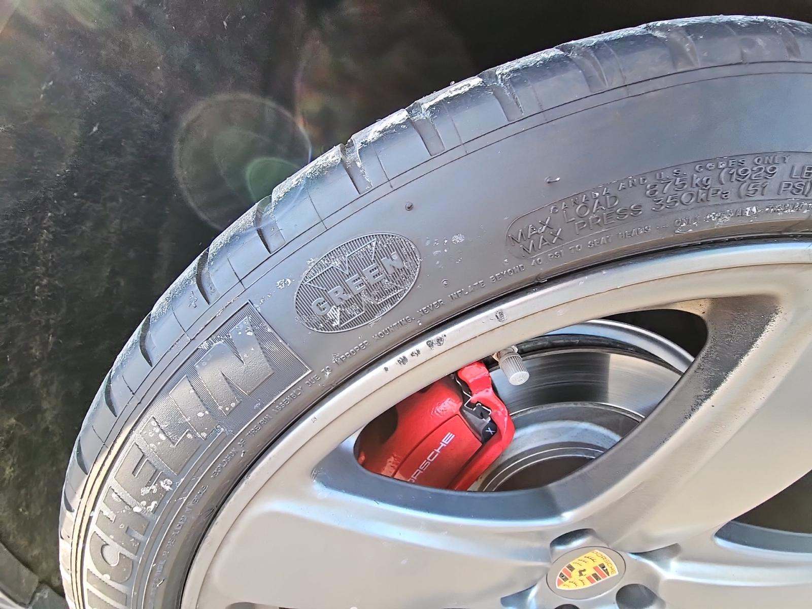 2018 Porsche Macan Turbo AWD