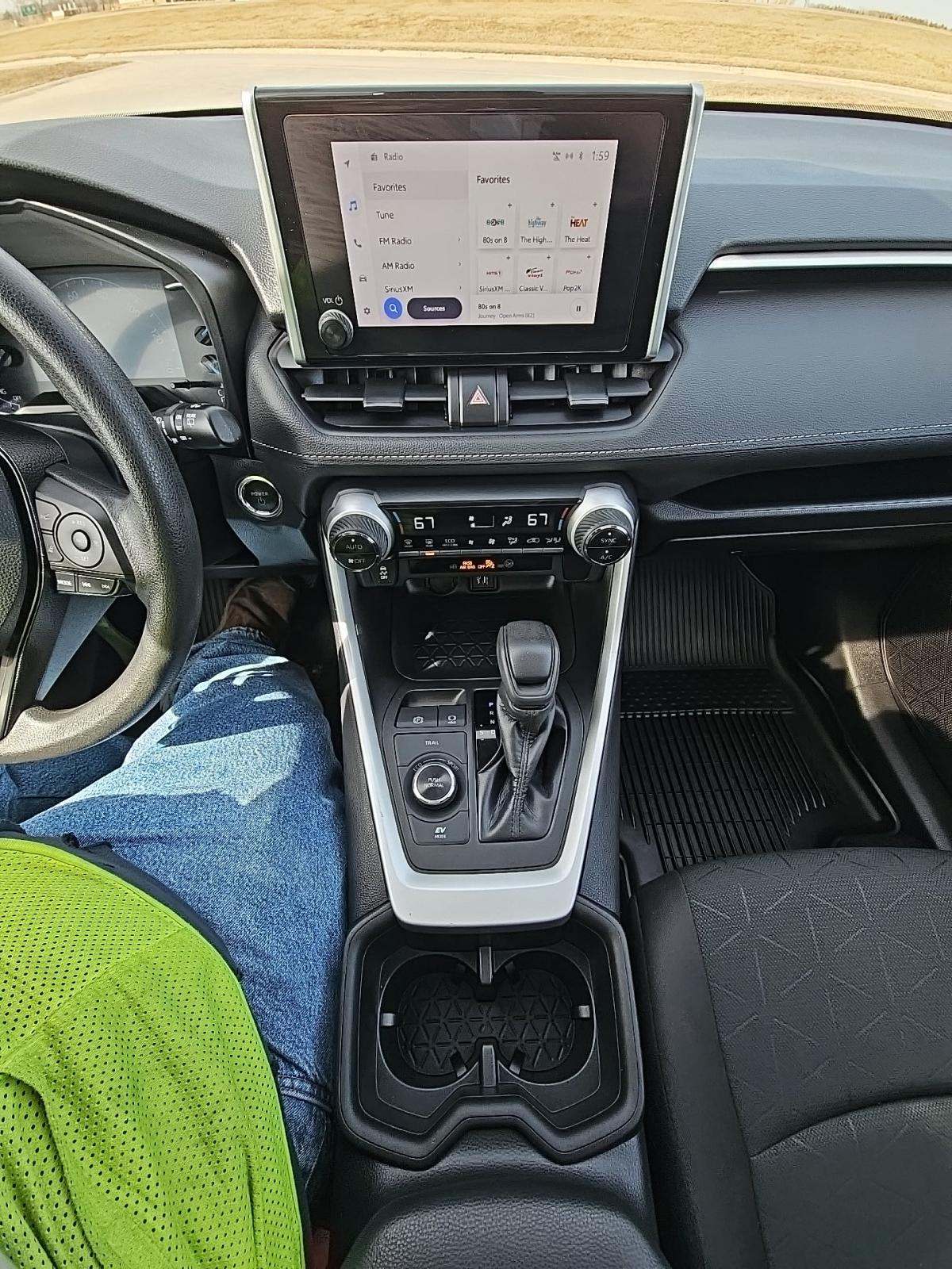 2023 Toyota RAV4 Hybrid XLE AWD