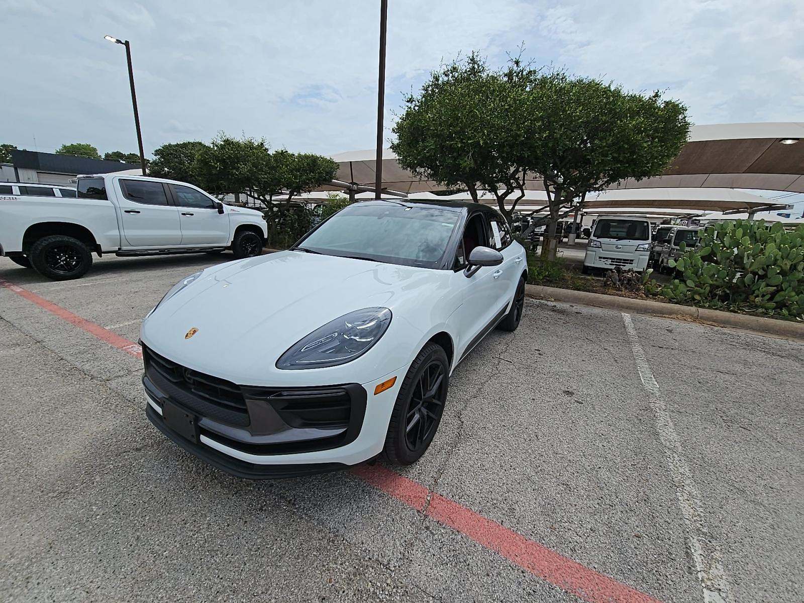 2023 Porsche Macan T