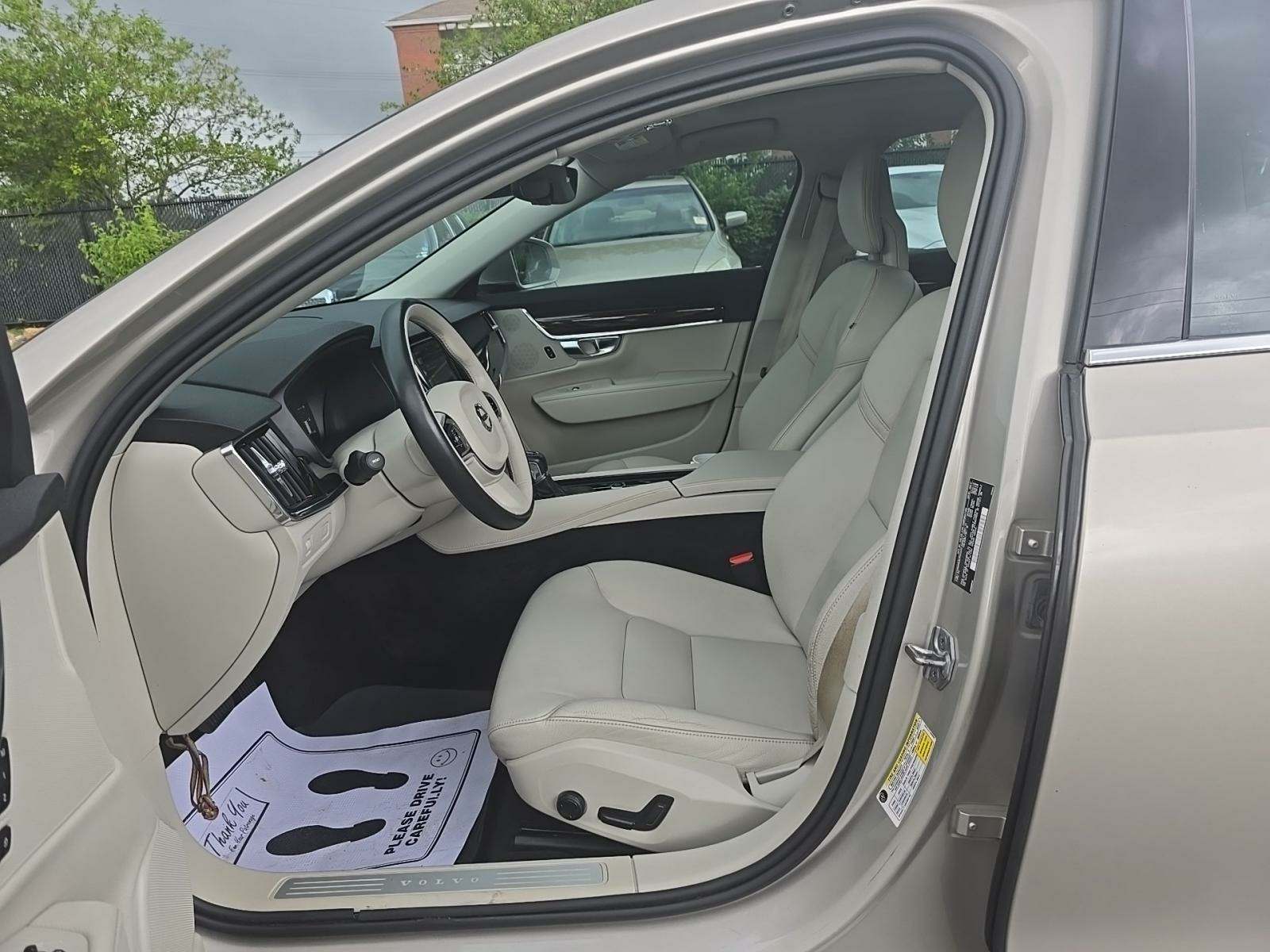 2018 Volvo S90 T5 Momentum AWD